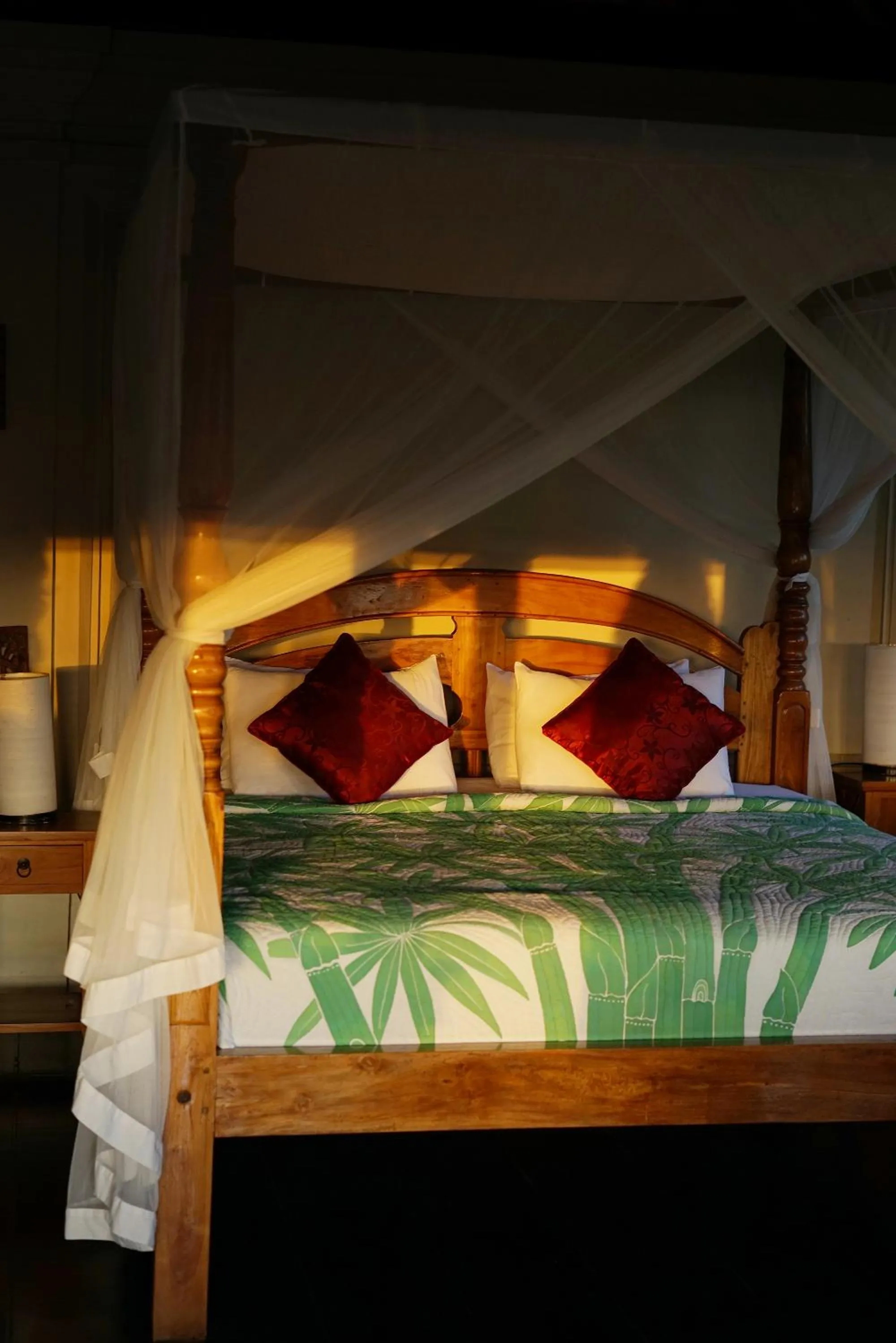 Bed in Sunrise Villa Ubud