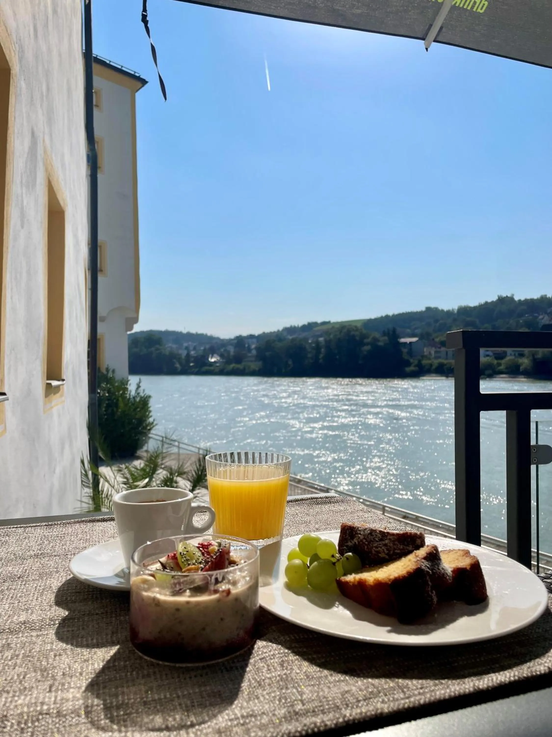 Breakfast in Schloß Ort