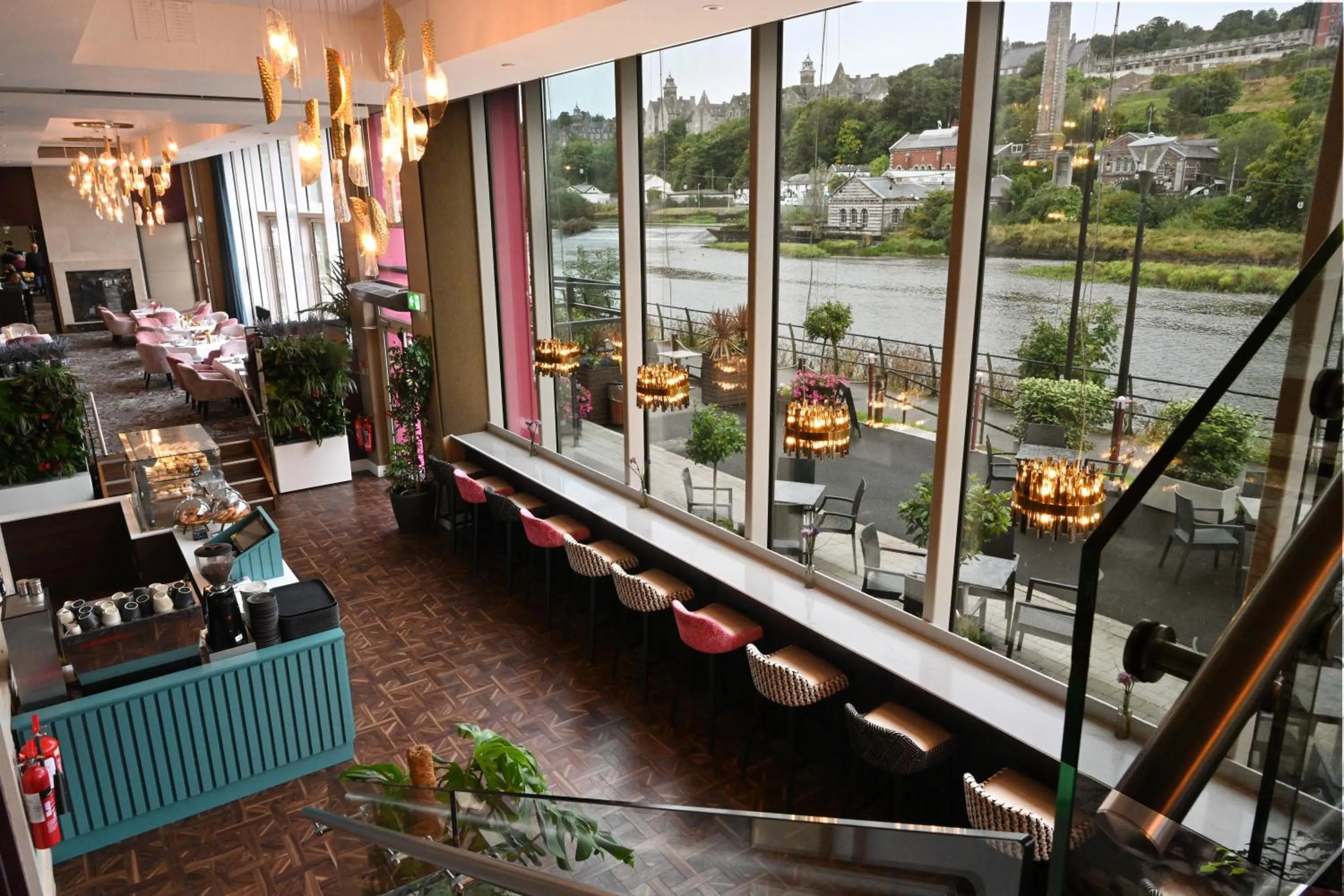 Restaurant/places to eat in The Kingsley Hotel