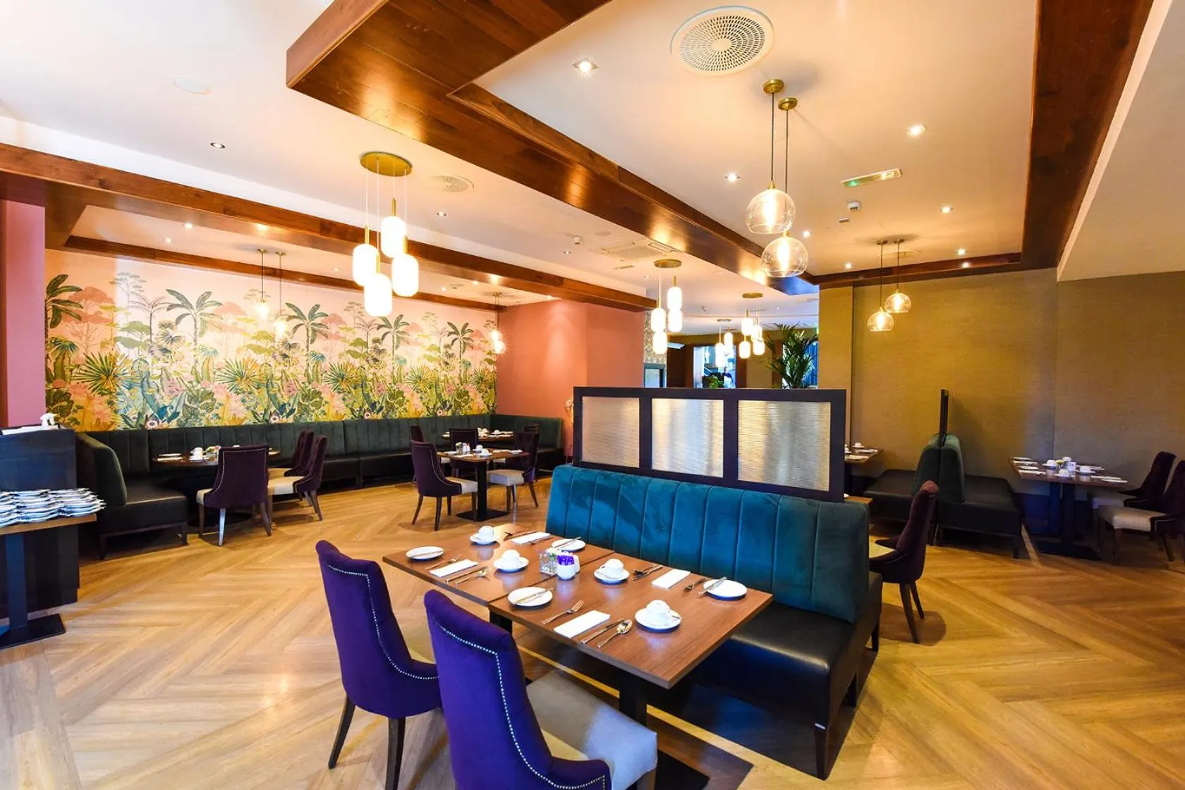 Restaurant/places to eat in The Kingsley Hotel