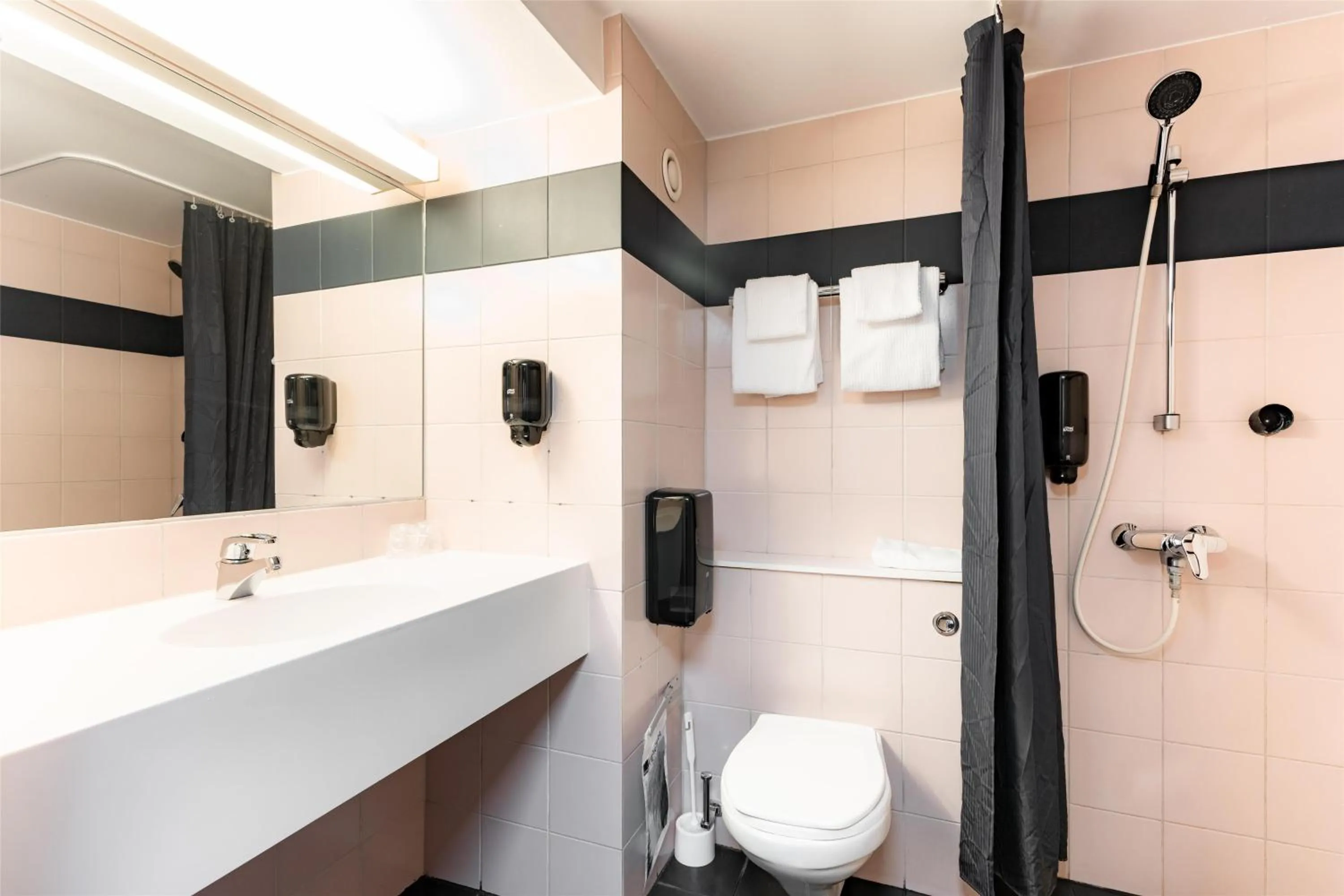 Bathroom in Scandic Hønefoss