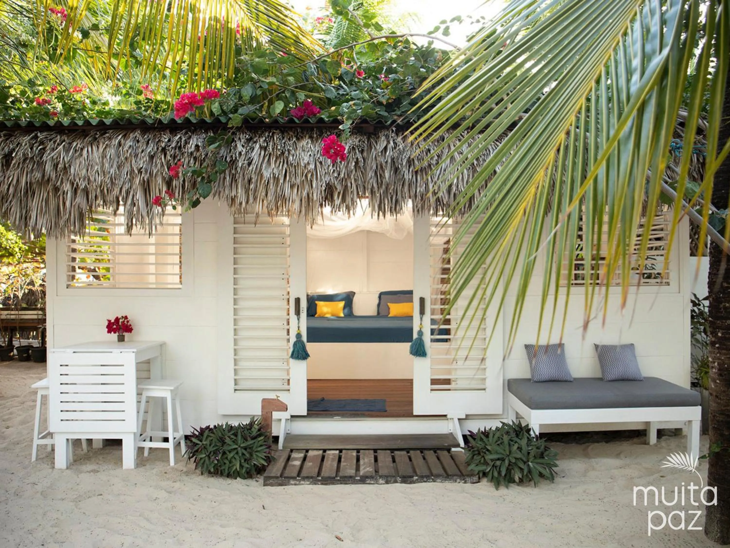 Facade/entrance in Muita Paz