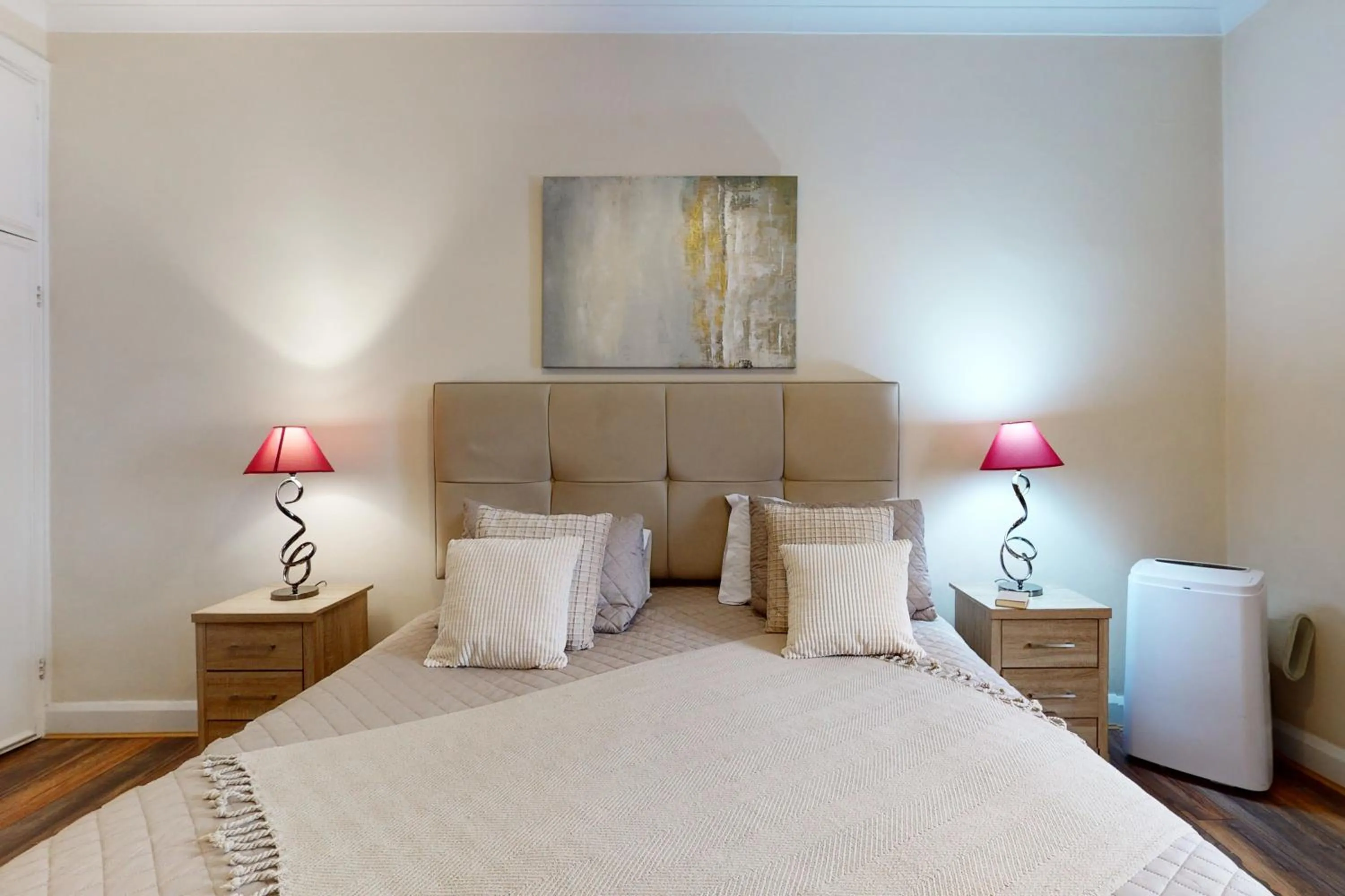 Bed in Park Lane Apartments/Shaw House