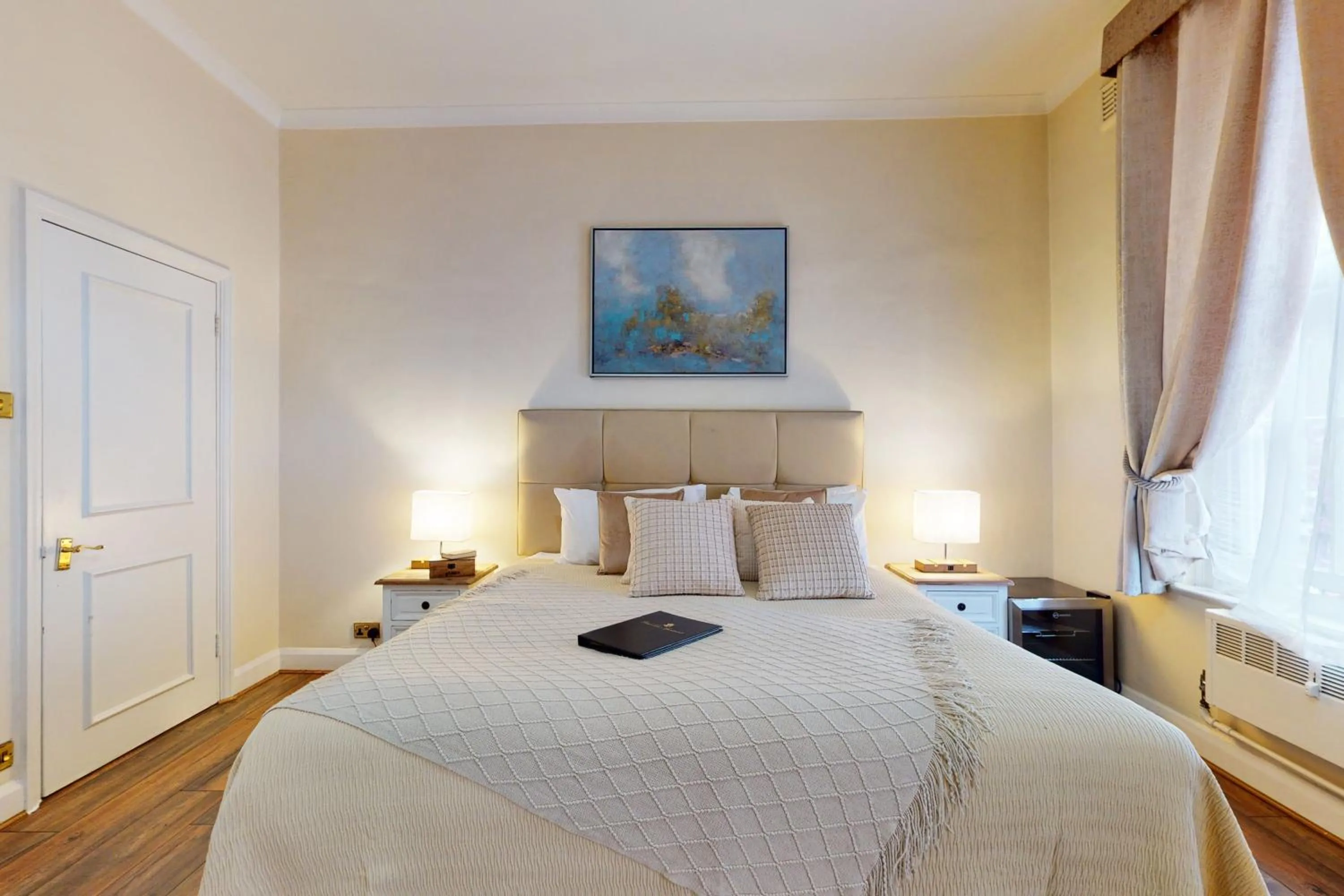 Bed in Park Lane Apartments/Shaw House