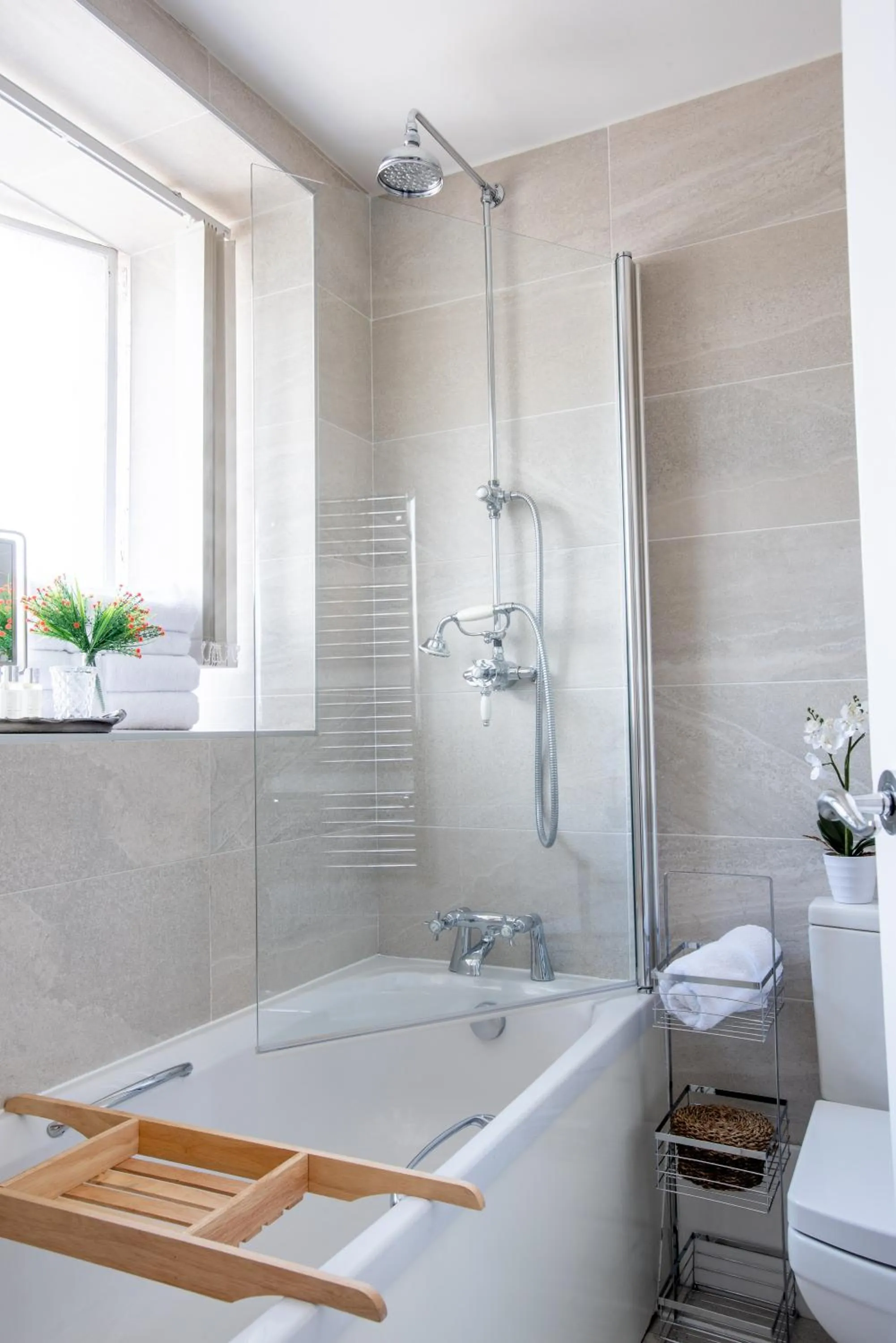 Toilet in Park Lane Apartments/Shaw House