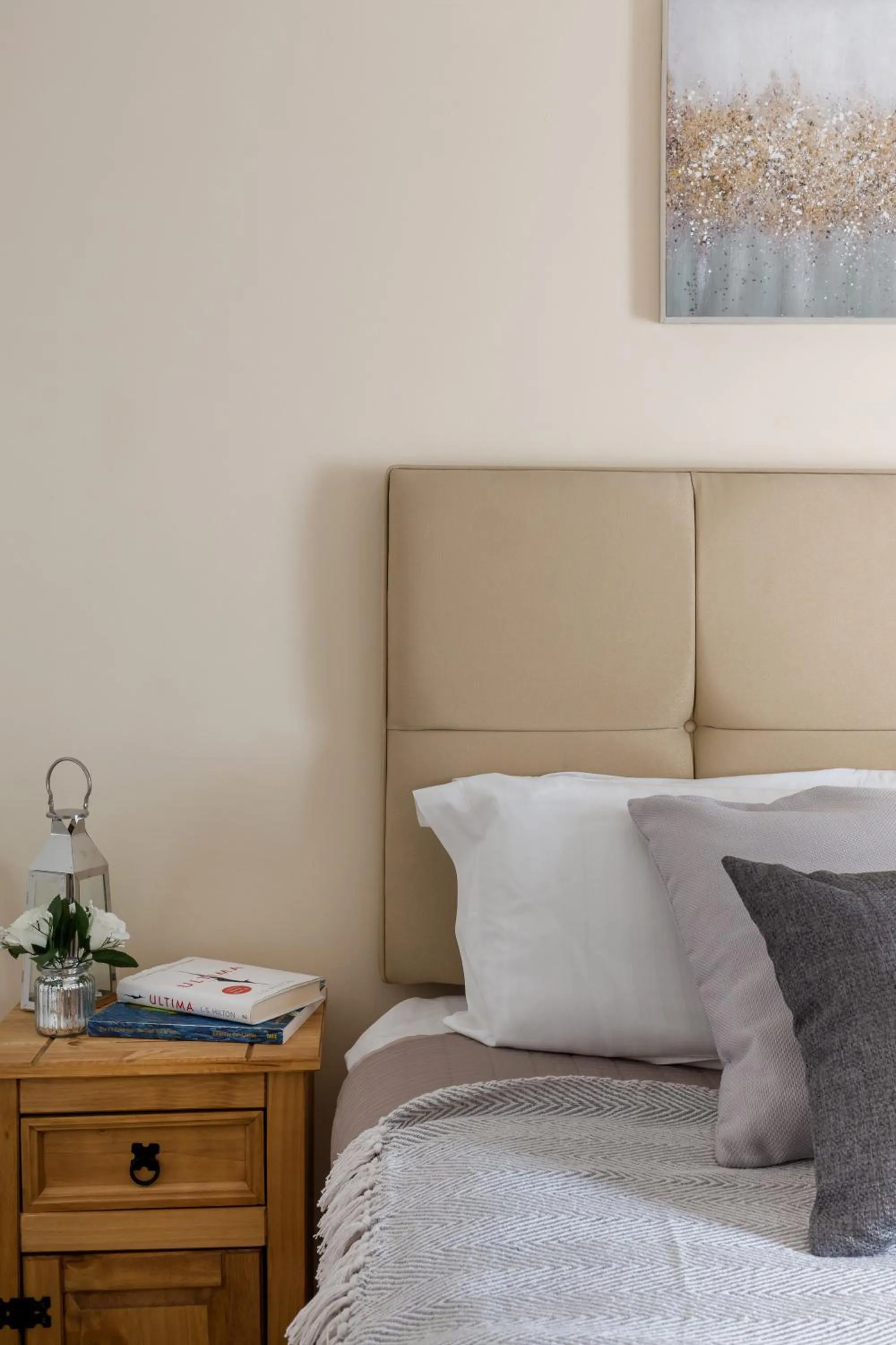 Bed in Park Lane Apartments/Shaw House