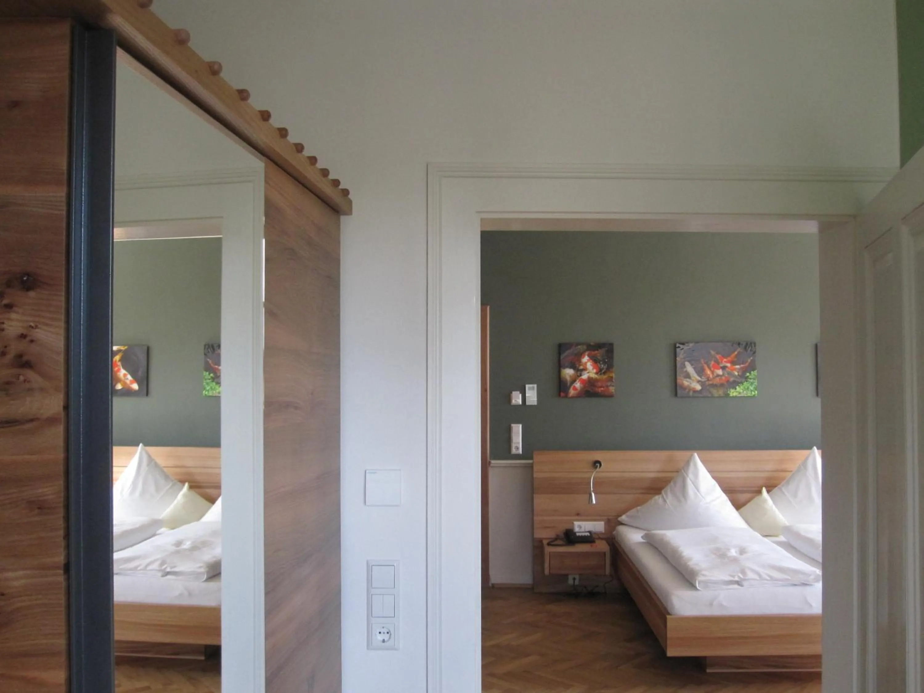 Bed in Hotel Der Löwen