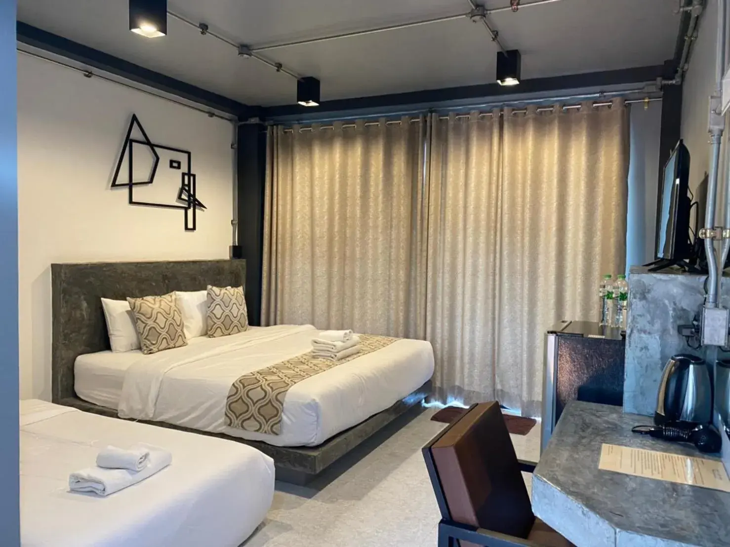 Triple Room with Pool View in Midtown Sukhothai Triple Room with Pool View in Midtown Sukhothai