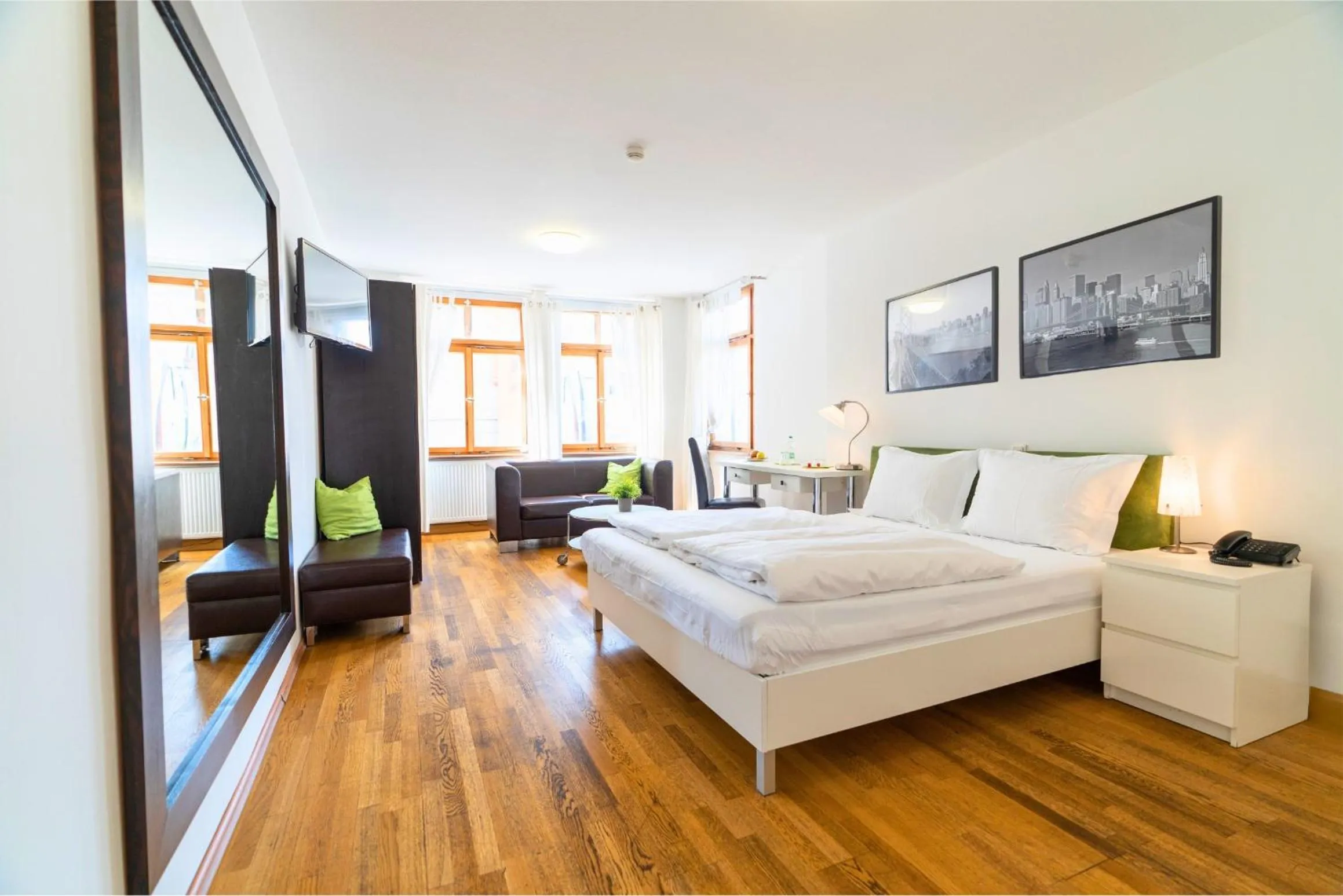 Bed in The Square Coburg