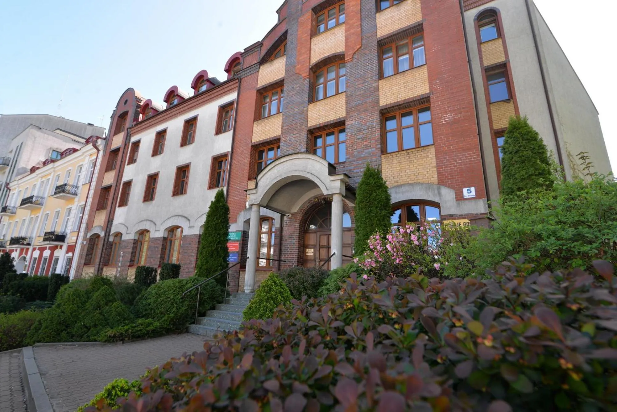 Property building in Pokoje Gościnne Centrum Kultury Prawosławnej