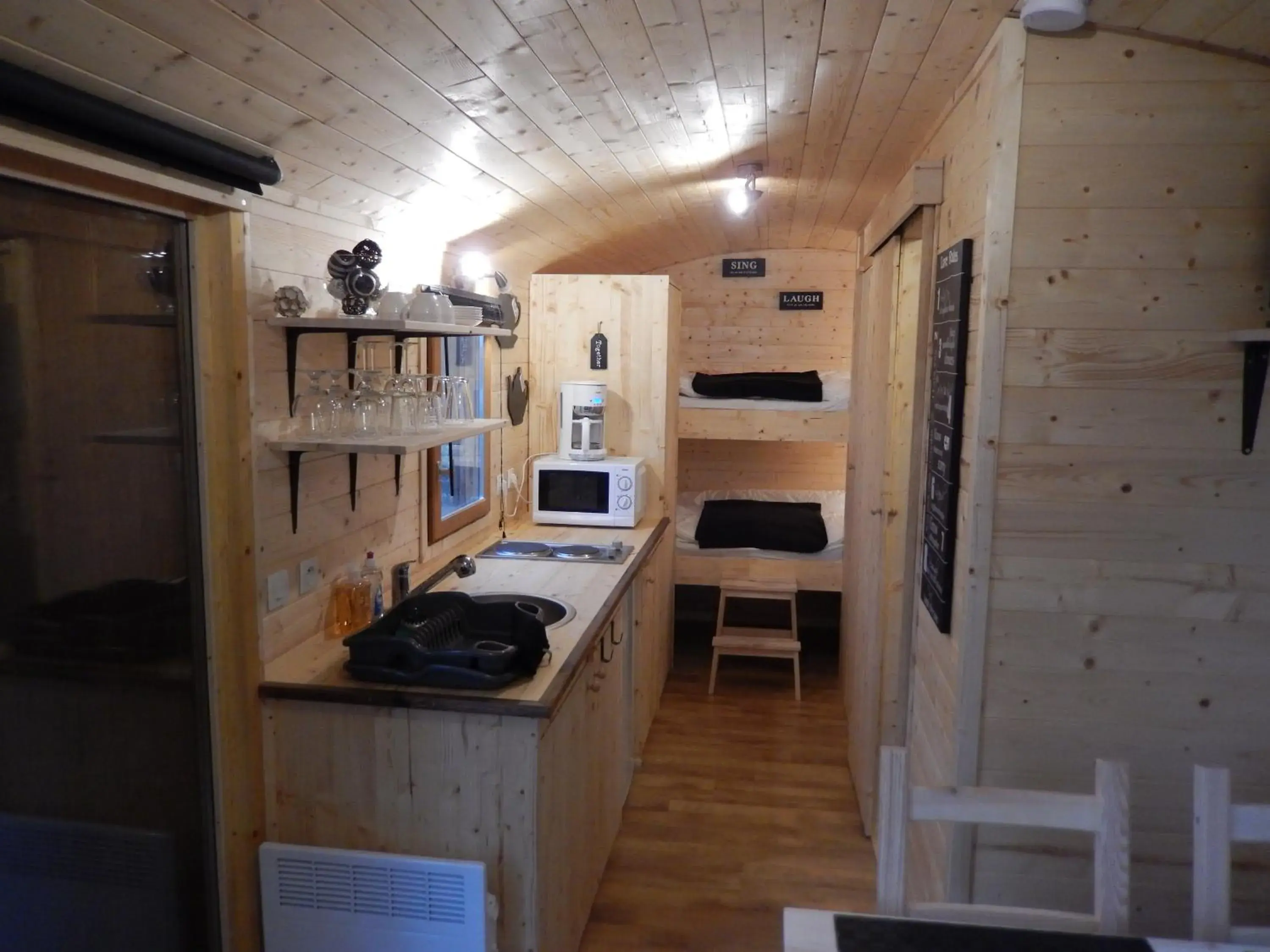 Family Caravan in B&B Le 'Ti 'Bou de Refuge Family Caravan in B&B Le 'Ti 'Bou de Refuge