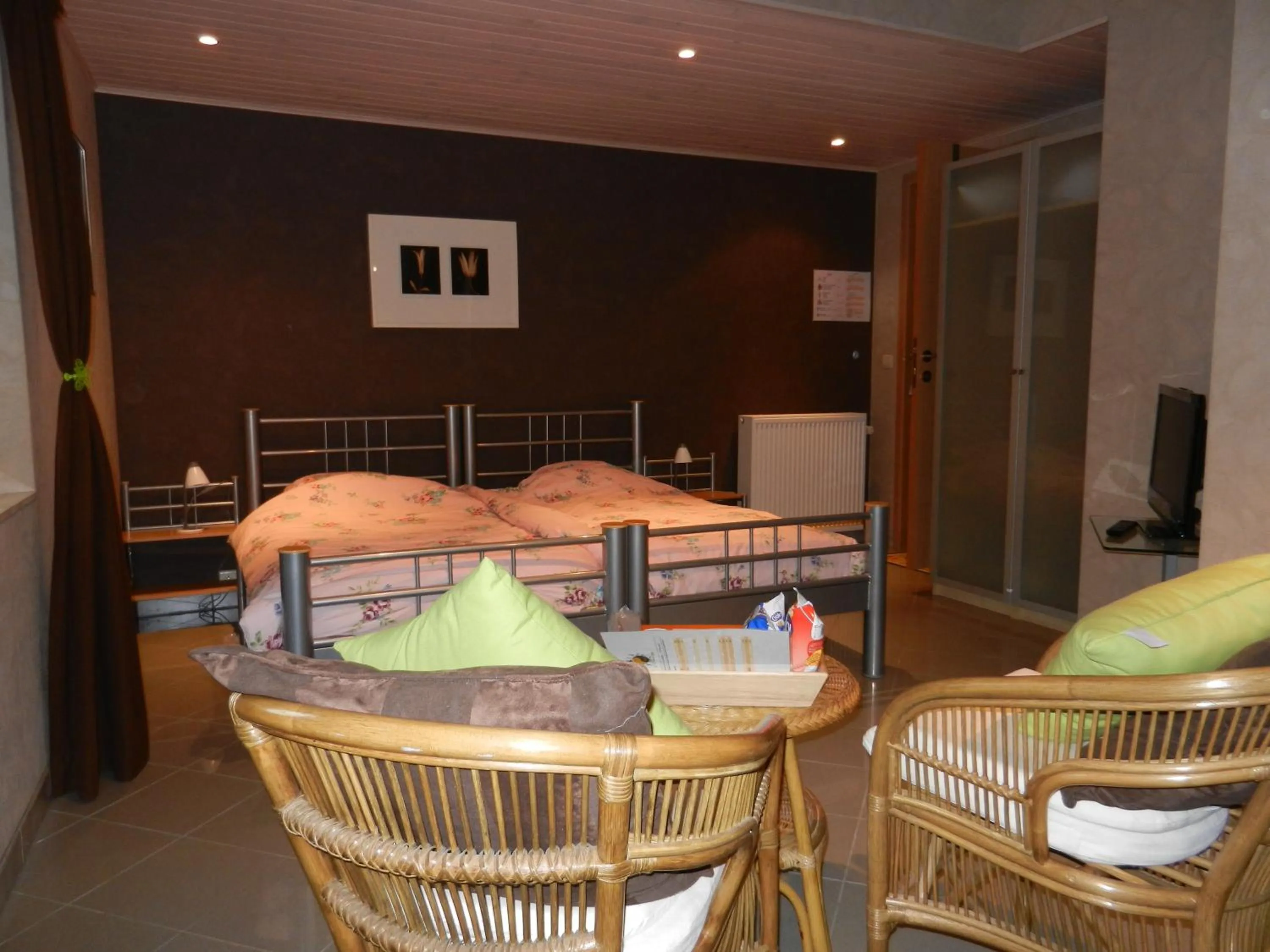 Living room, Bed in B&B Le 'Ti 'Bou de Refuge