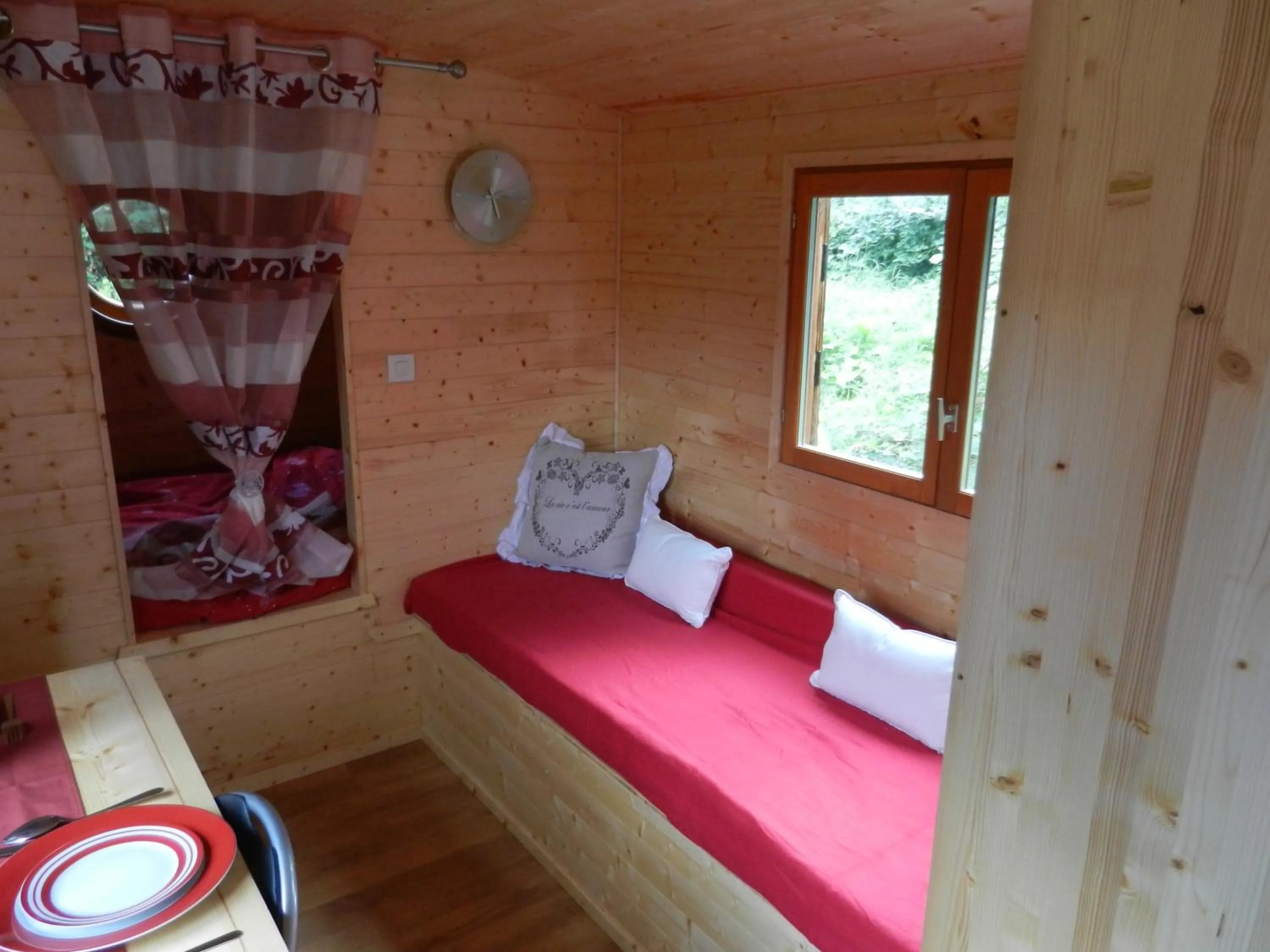 Seating area, Bed in B&B Le 'Ti 'Bou de Refuge