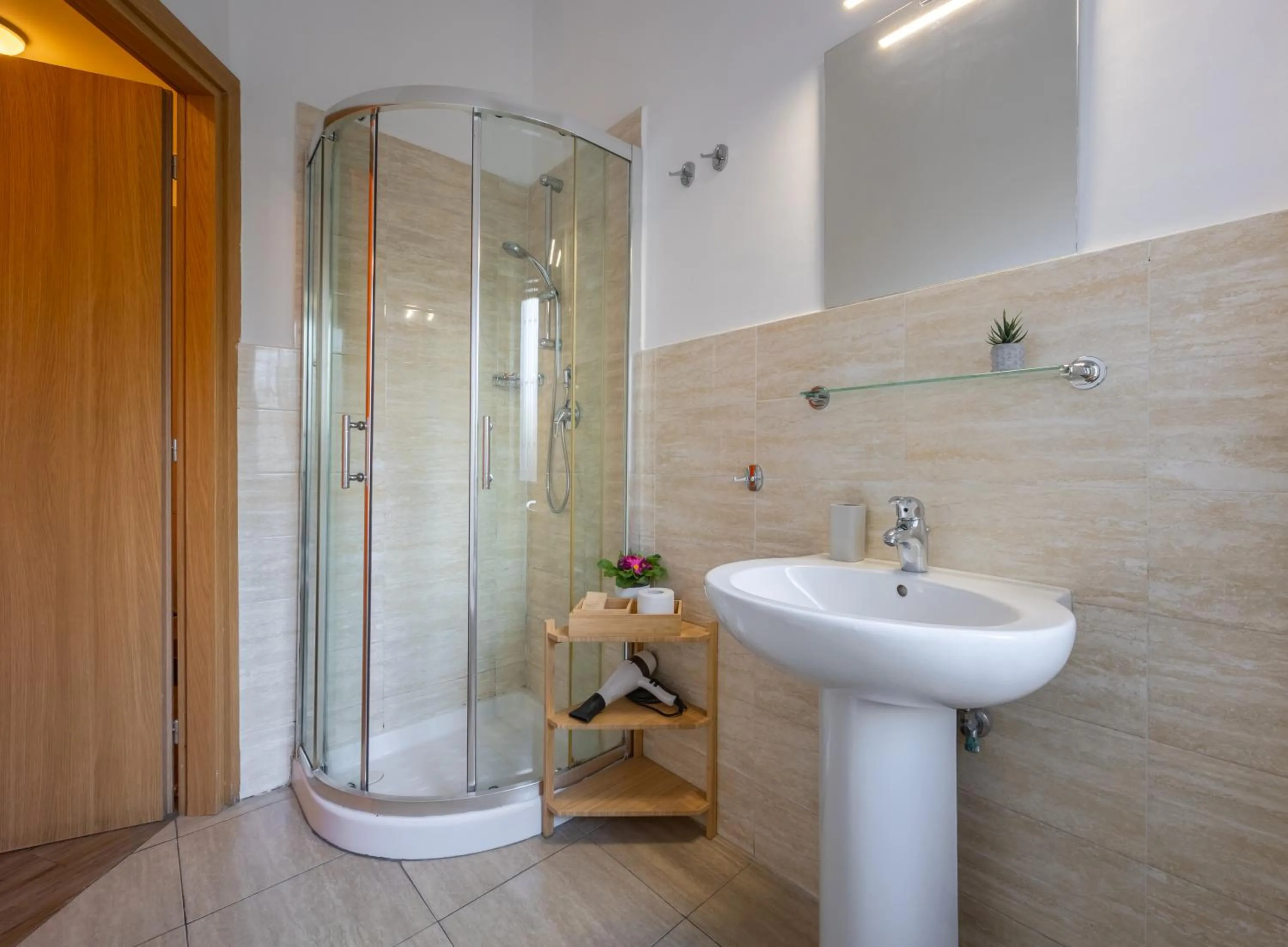 Shower in Vaticano84