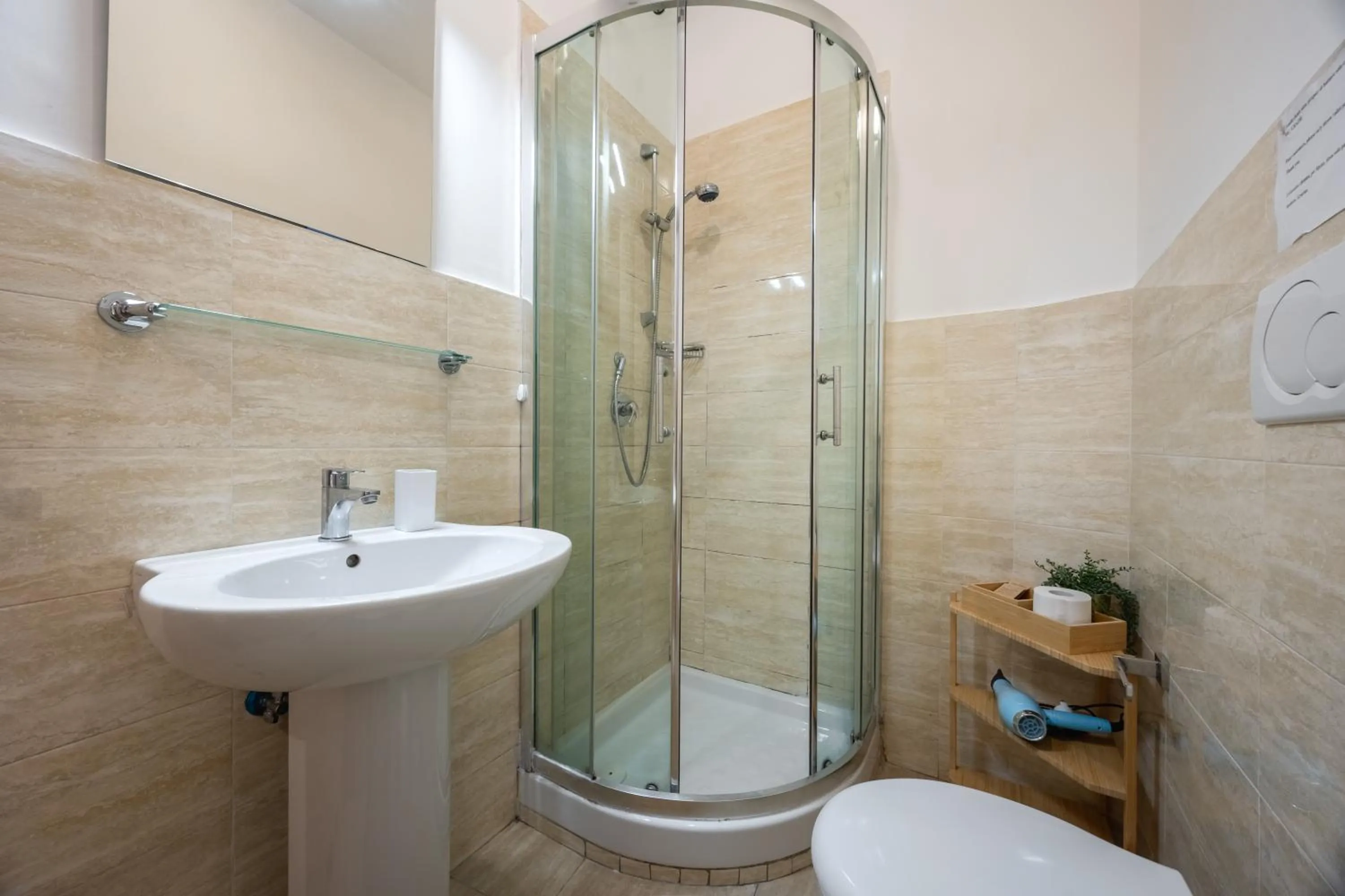 Shower in Vaticano84