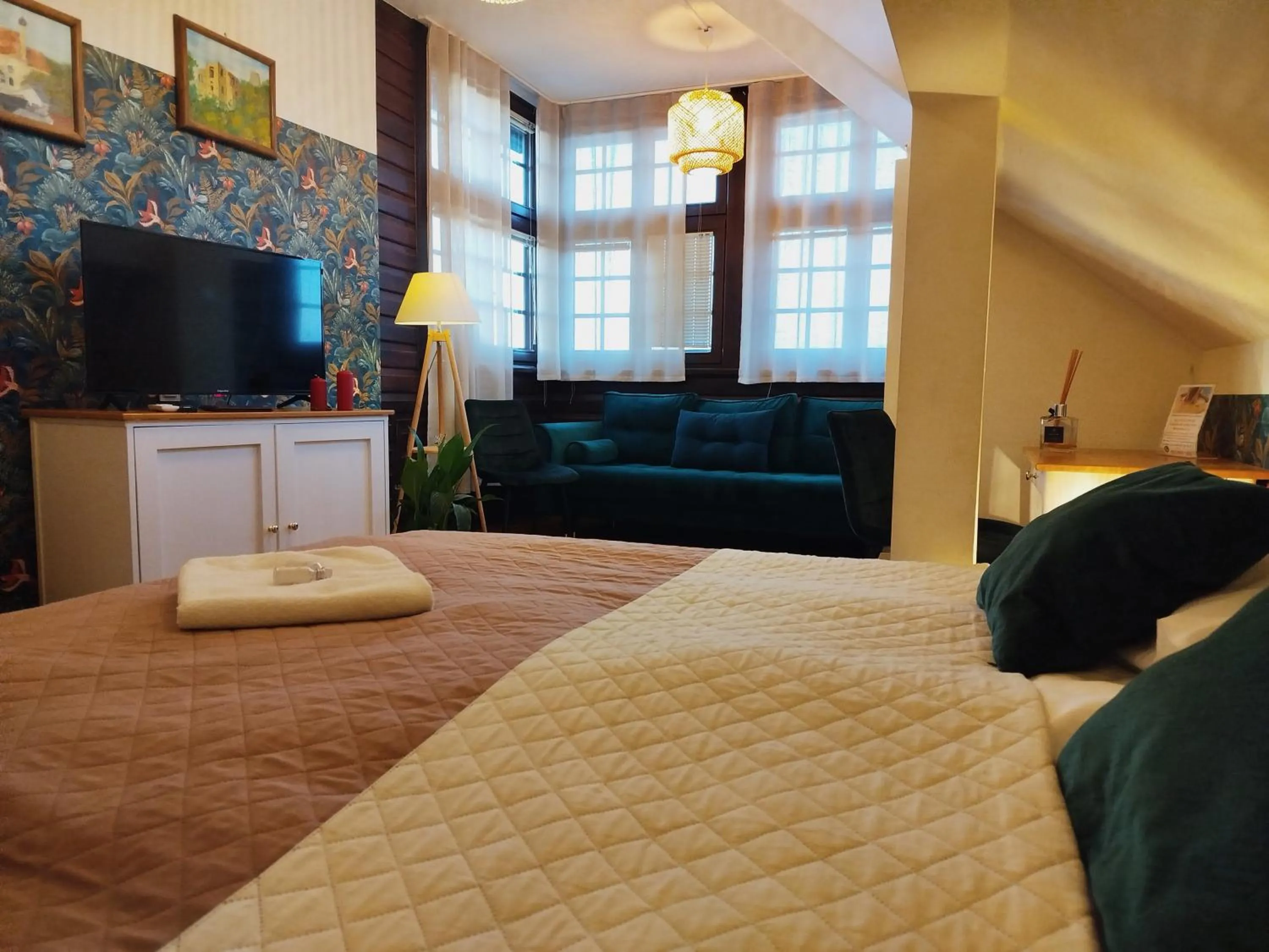 Bed in Willa Pod Basztą Restauracja&Wellness