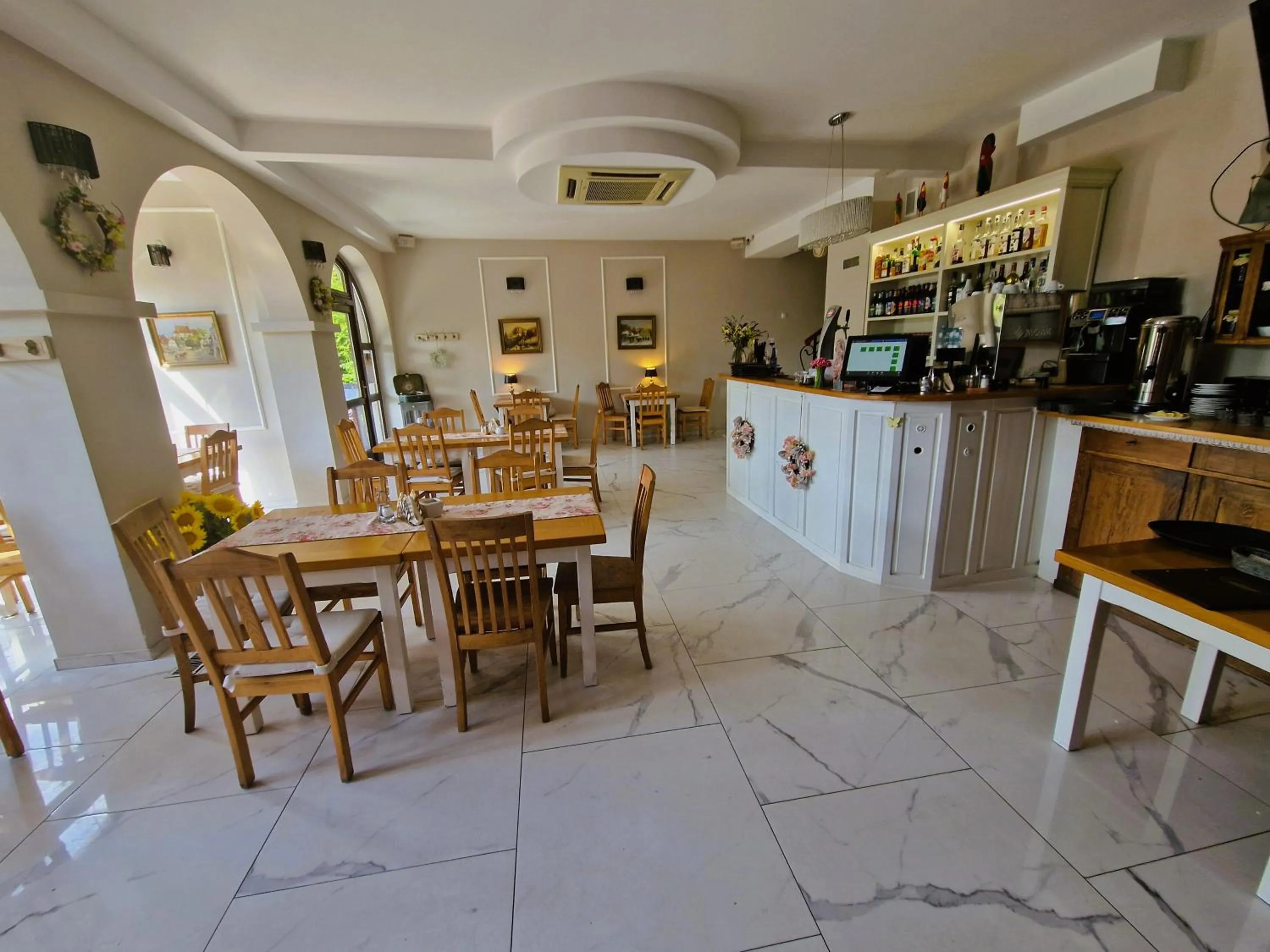 Restaurant/places to eat in Willa Pod Basztą Restauracja&Wellness