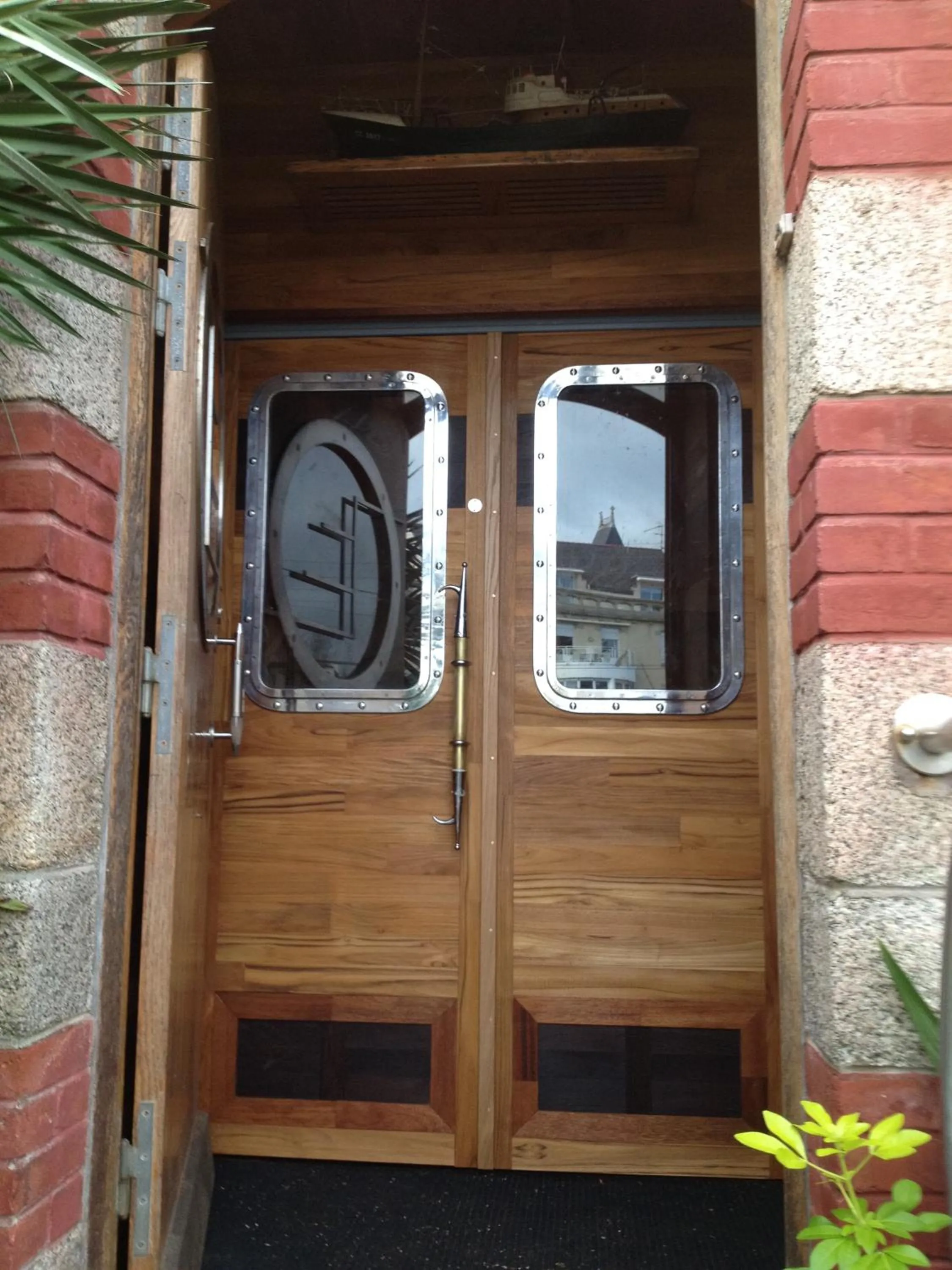 Facade/entrance in Hôtel Kermor