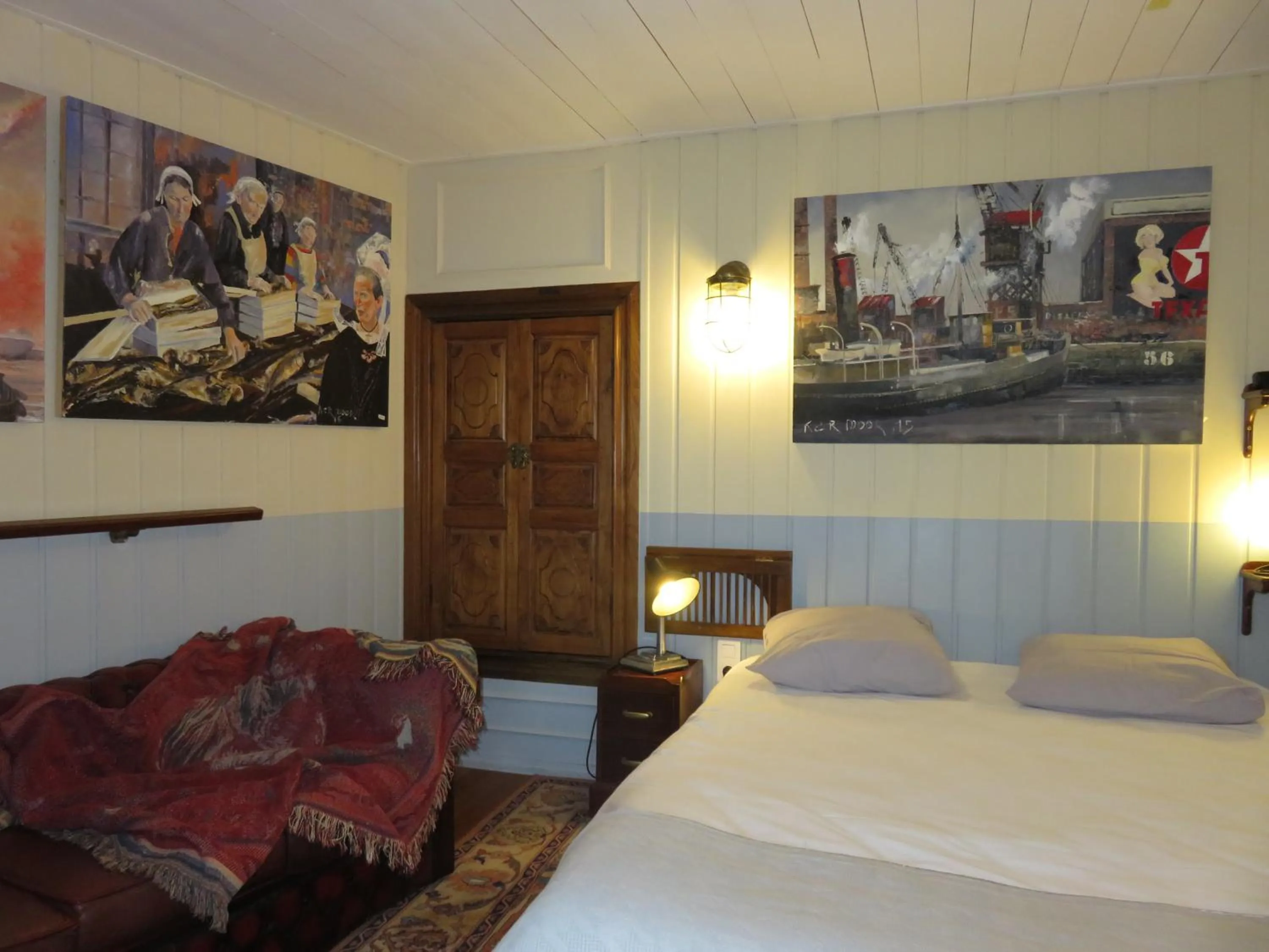 Bed in Hôtel Kermor