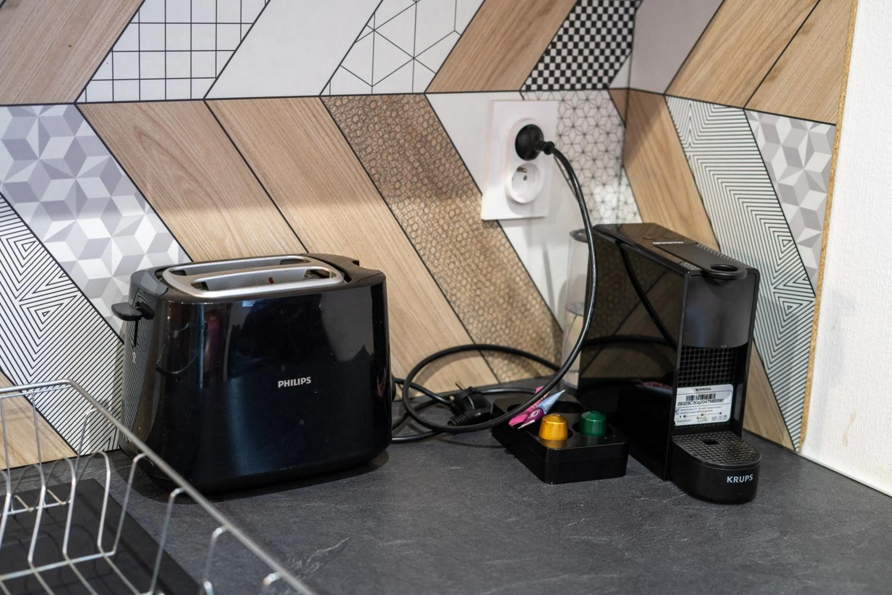 Kitchen or kitchenette in Capstay Color Valenciennes & Netflix