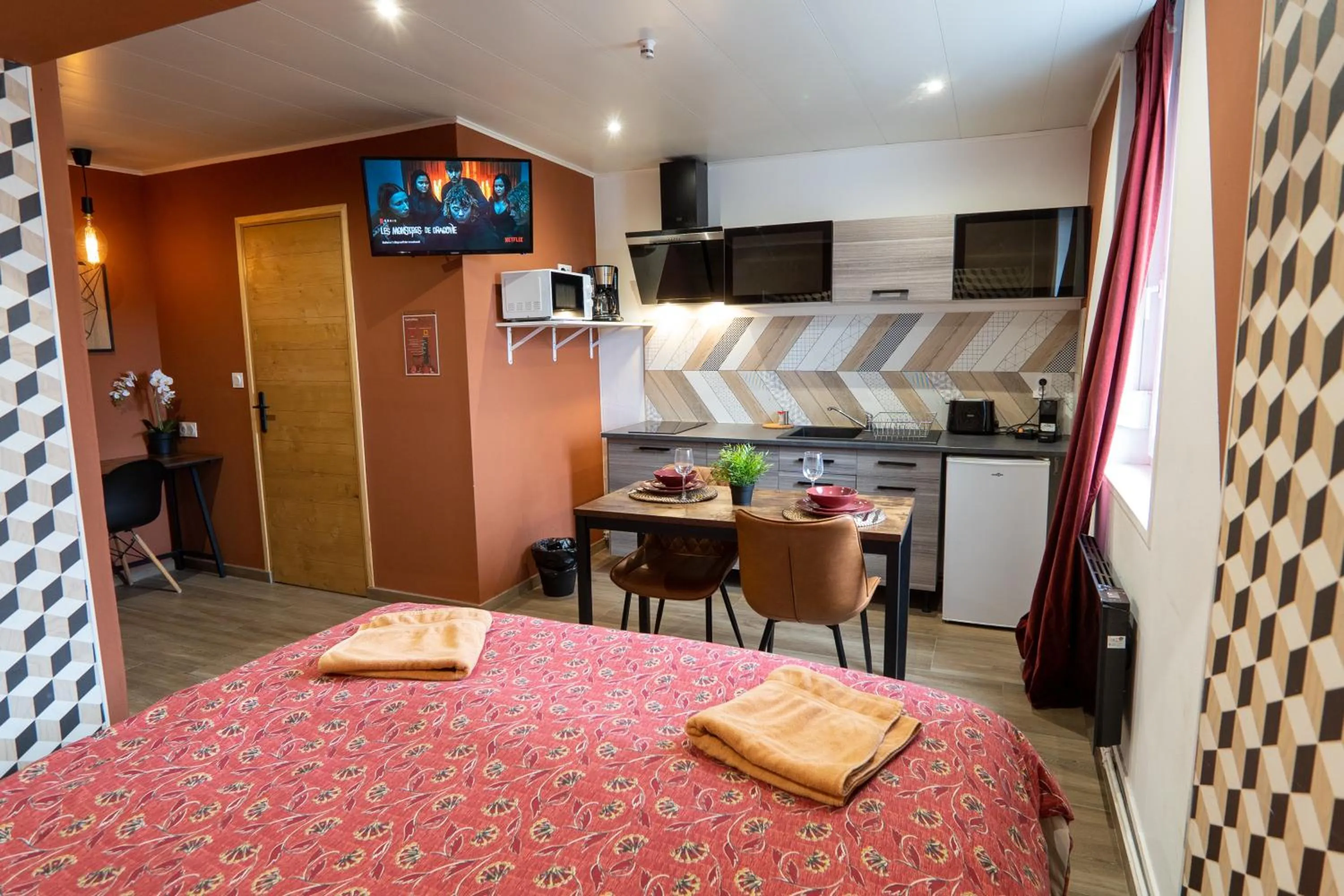 TV and multimedia in Capstay Color Valenciennes & Netflix