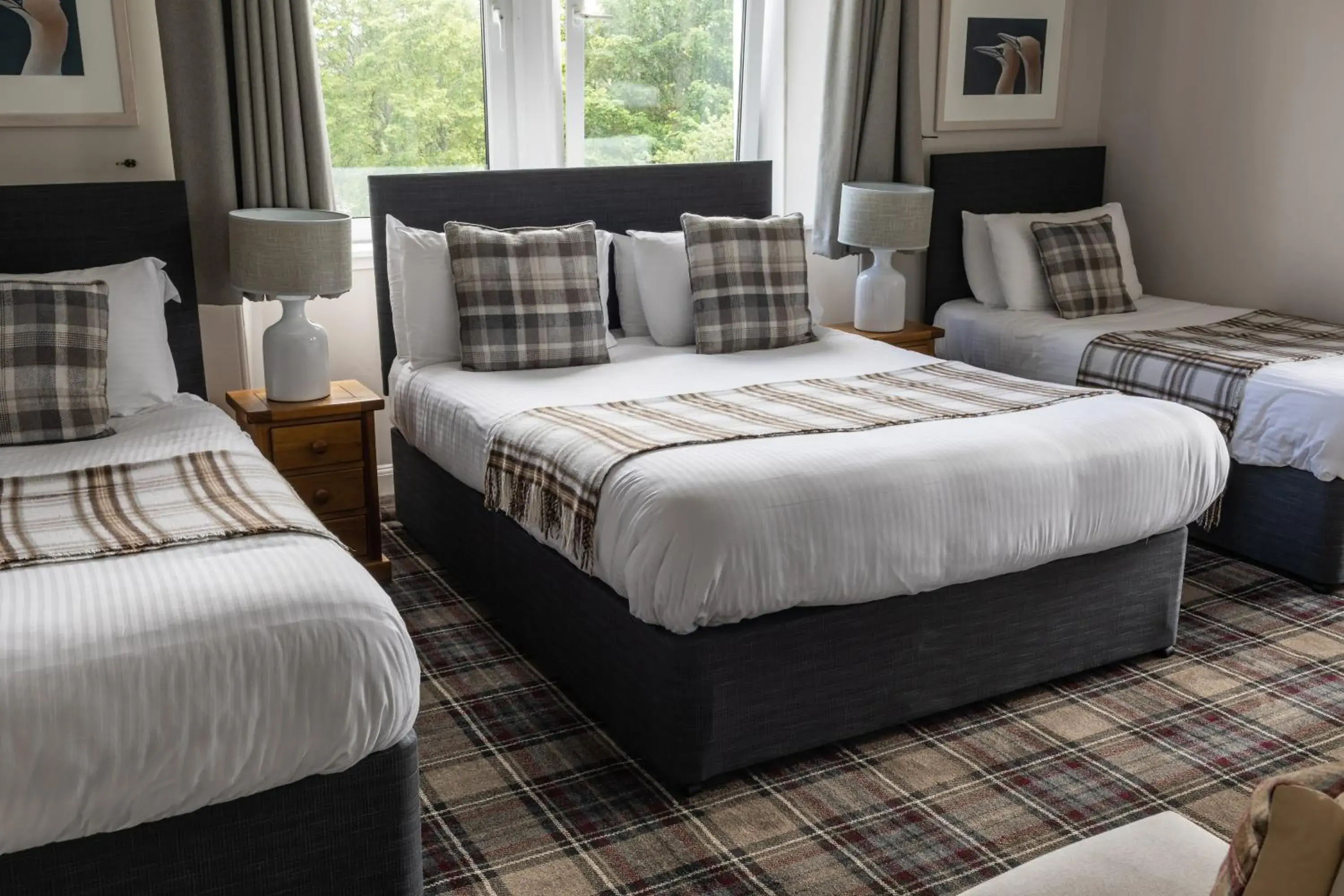 Family Room with Mountain View in Whitebridge Hotel Family Room with Mountain View in Whitebridge Hotel