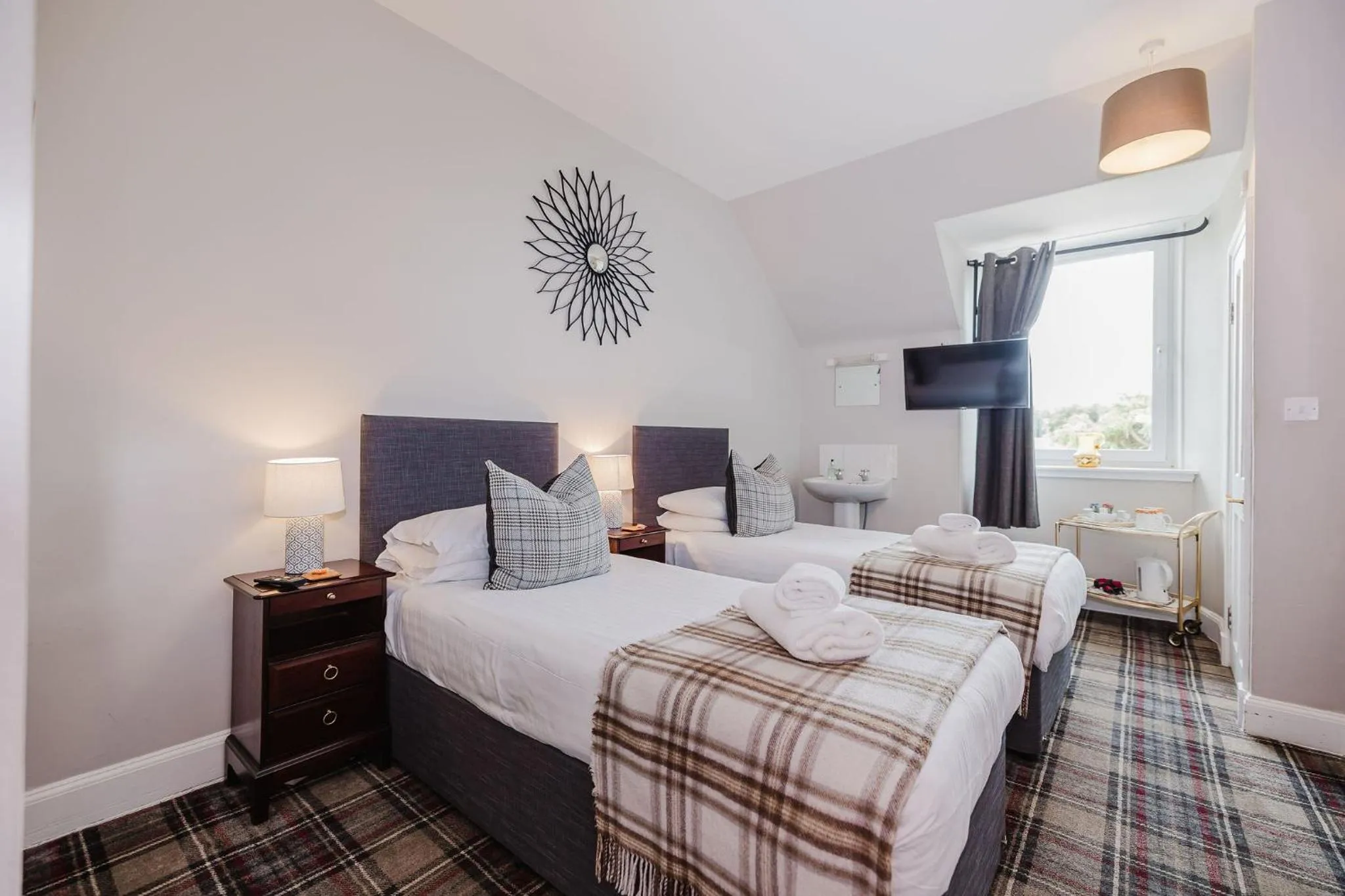 Bed in Whitebridge Hotel