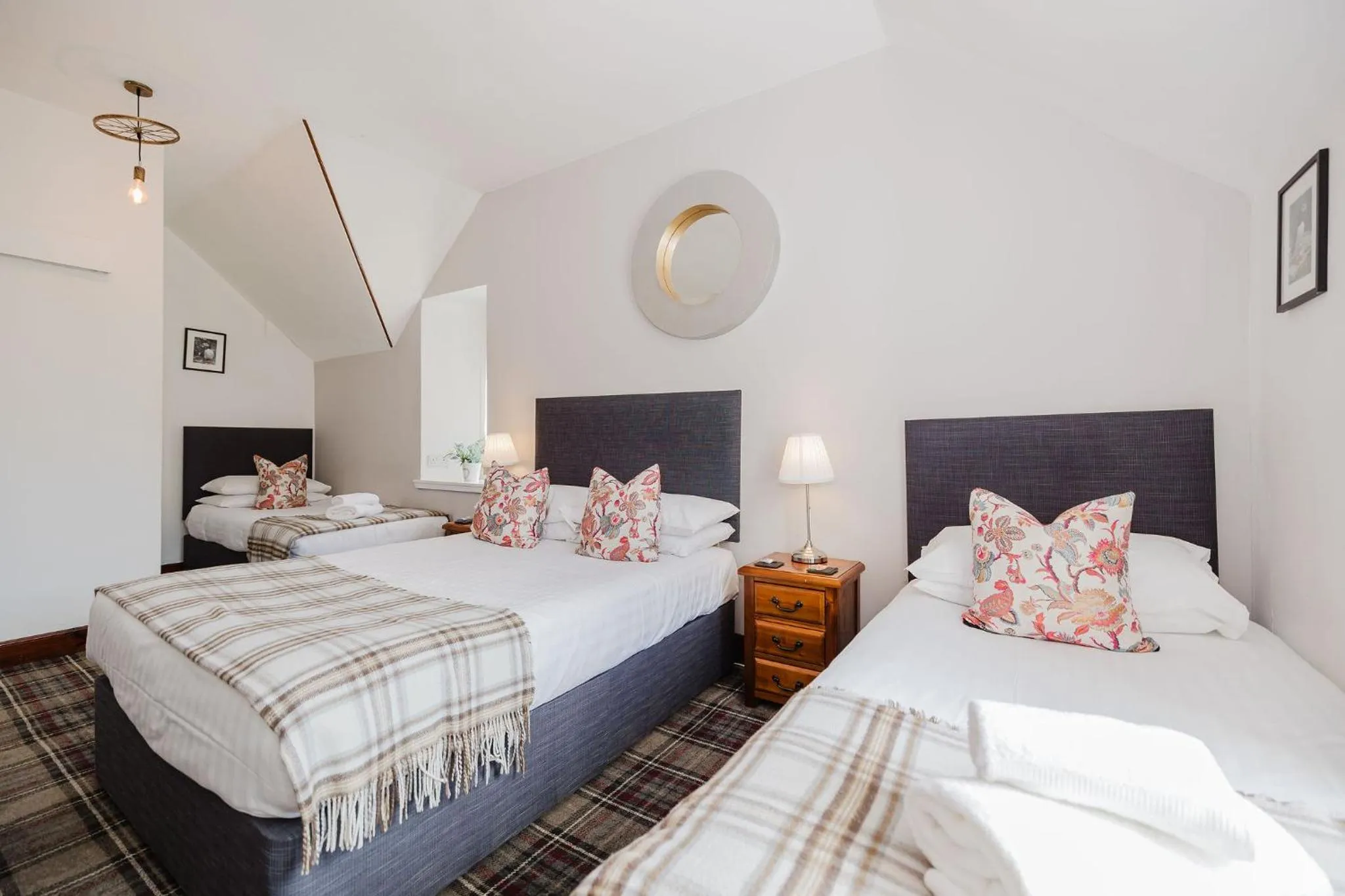 Bed in Whitebridge Hotel