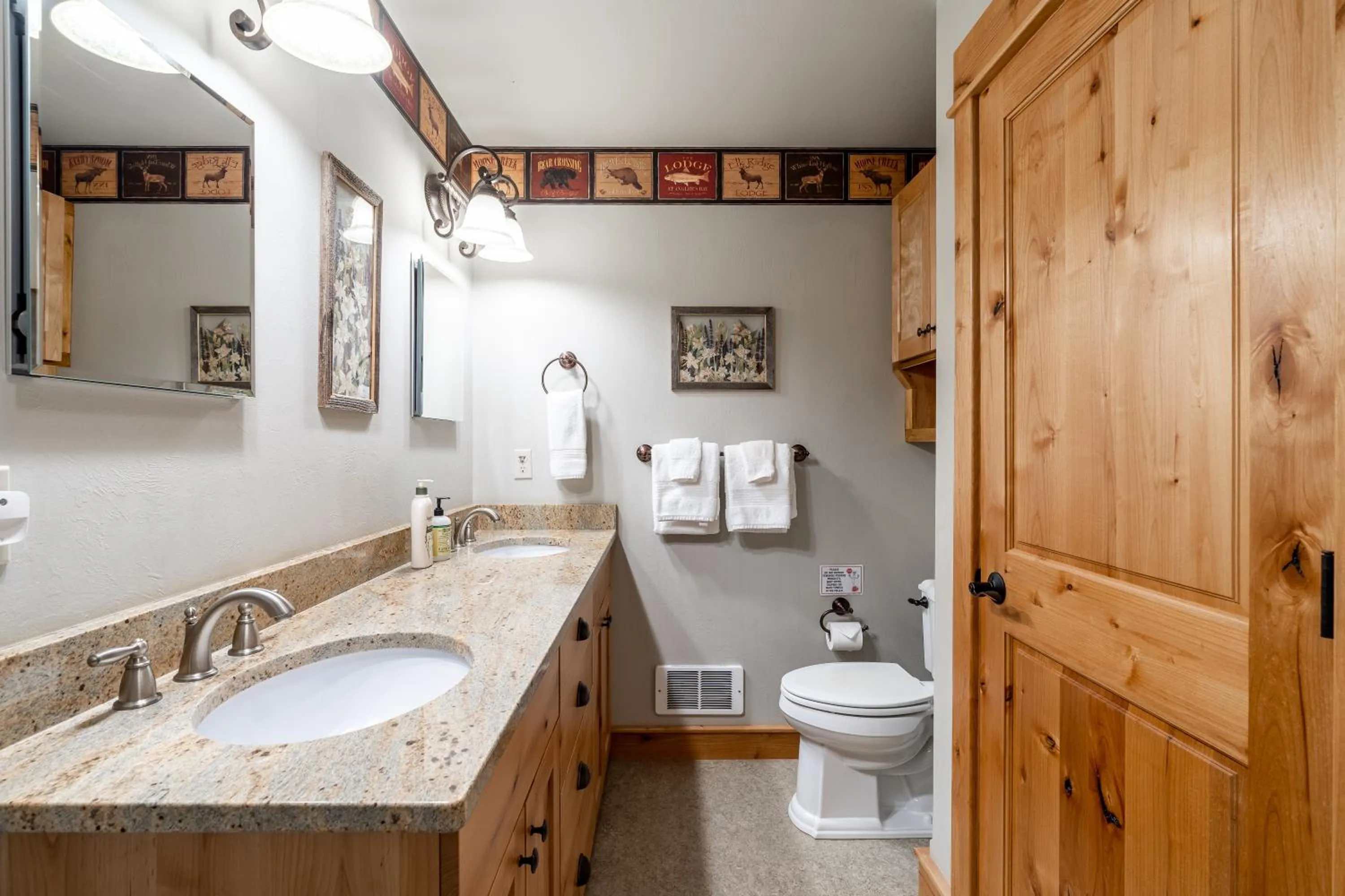 Toilet in Shepherd Family Retreats- Fox