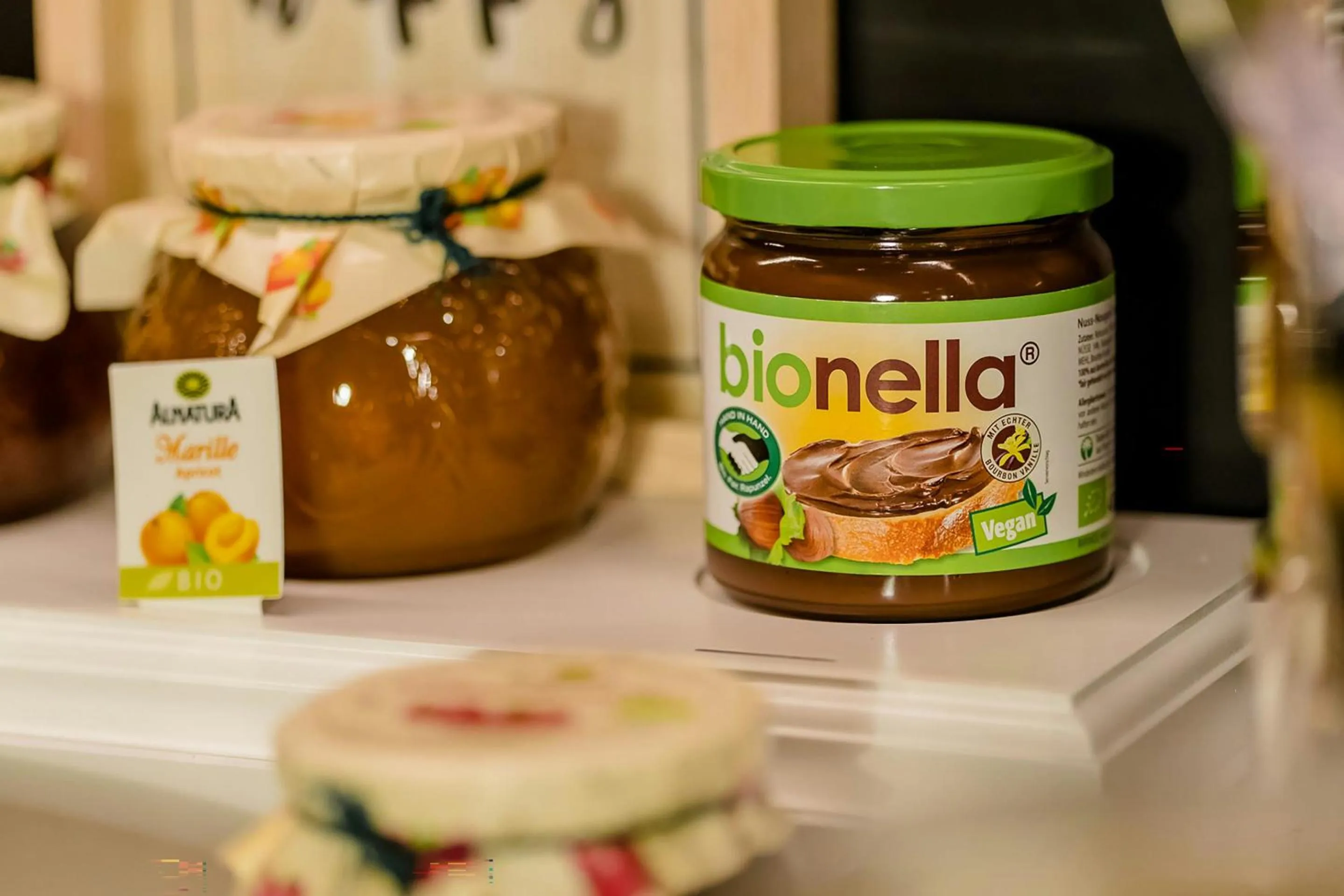 Buffet breakfast in Motel One Hamburg Airport