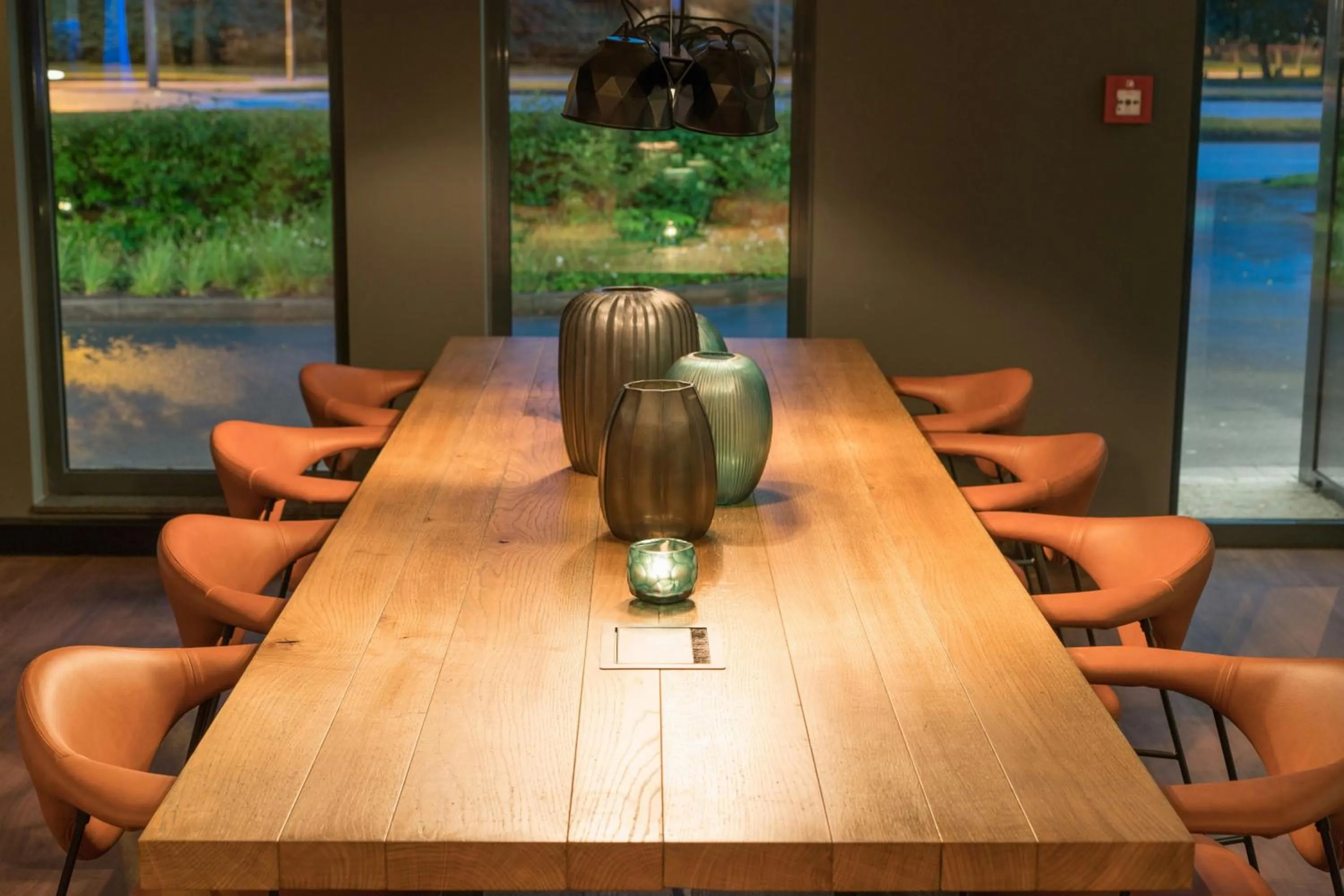 Lounge or bar in Motel One Hamburg Airport