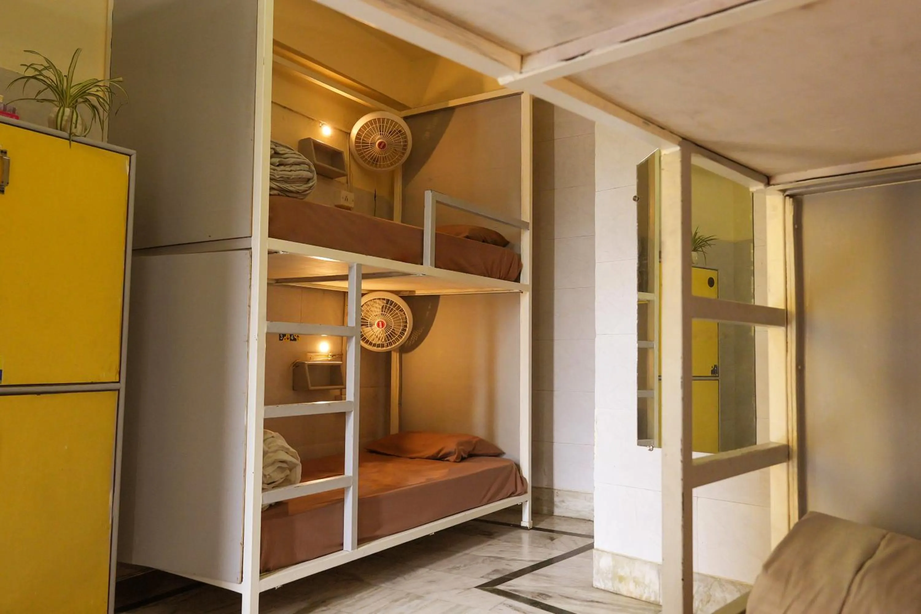 Bed in Shalom Backpackers Rishikesh