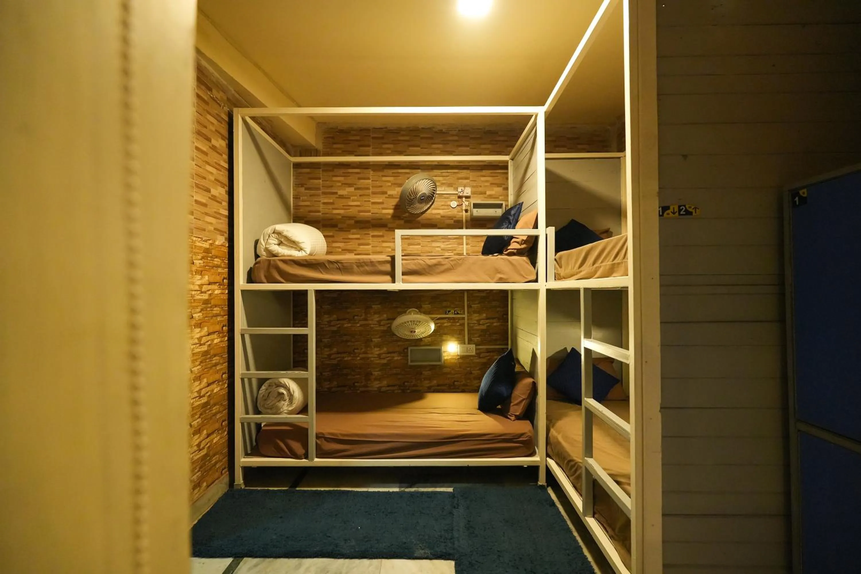 bunk bed, Bed in Shalom Backpackers Rishikesh