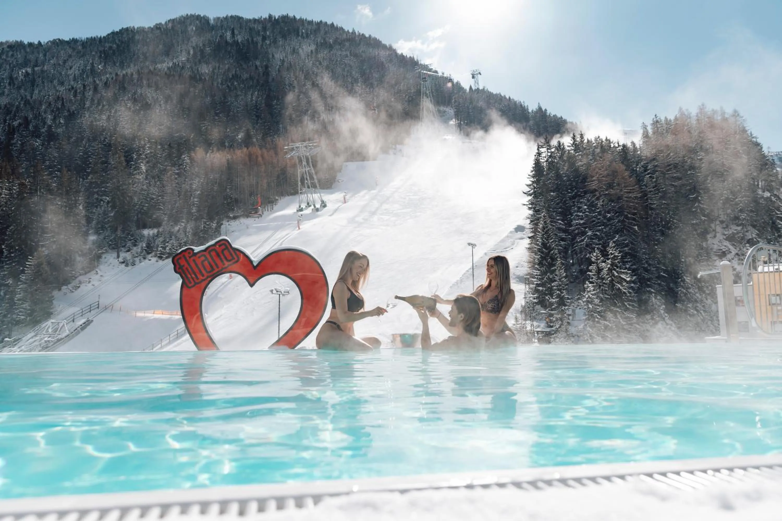 Hot Tub in Hotel Fliana 4-Sterne Superior