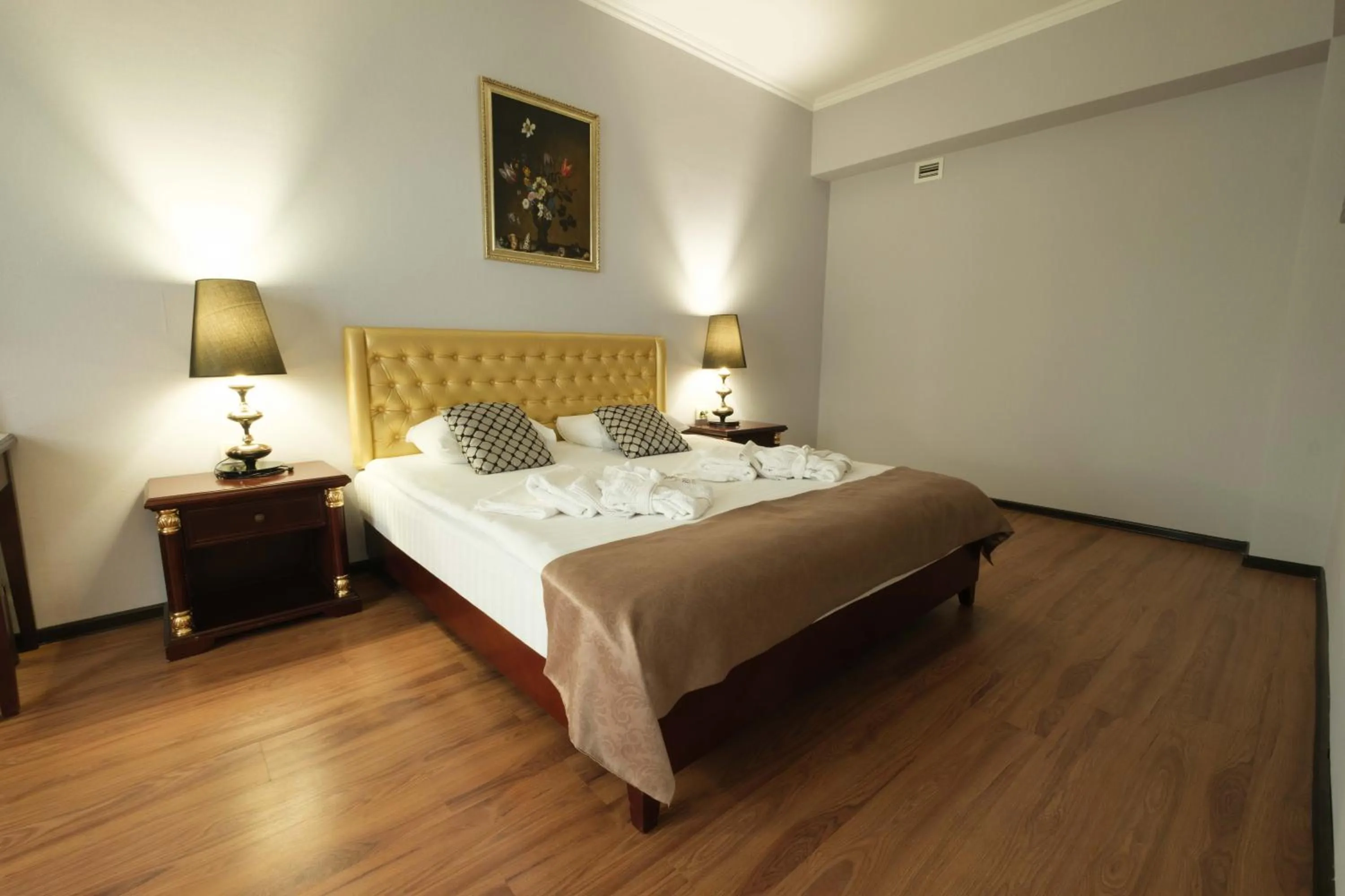 Bed in REIKARTZ PARK ASTANA ex-Royal Park Hotel & SPA