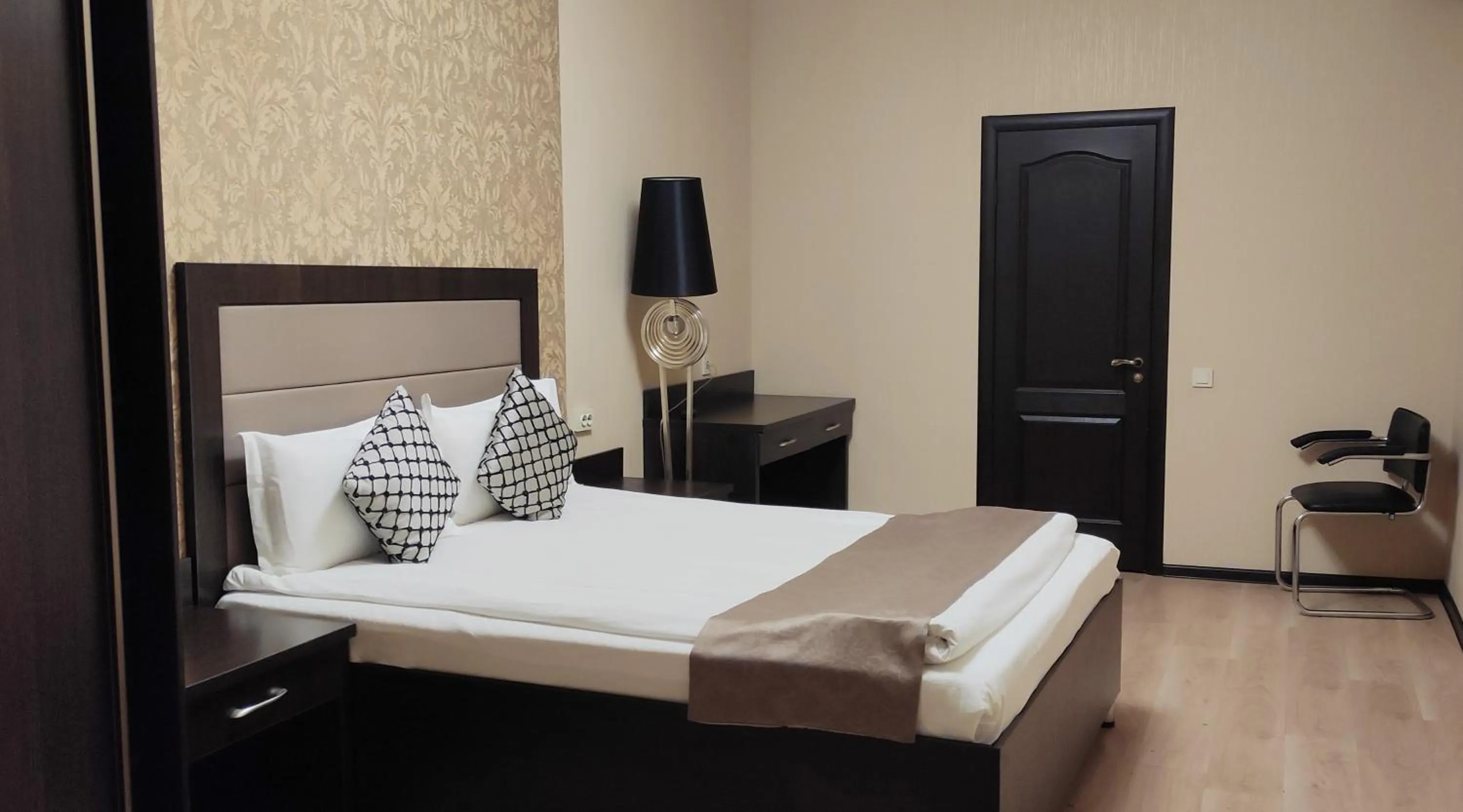 Bed in REIKARTZ PARK ASTANA ex-Royal Park Hotel & SPA