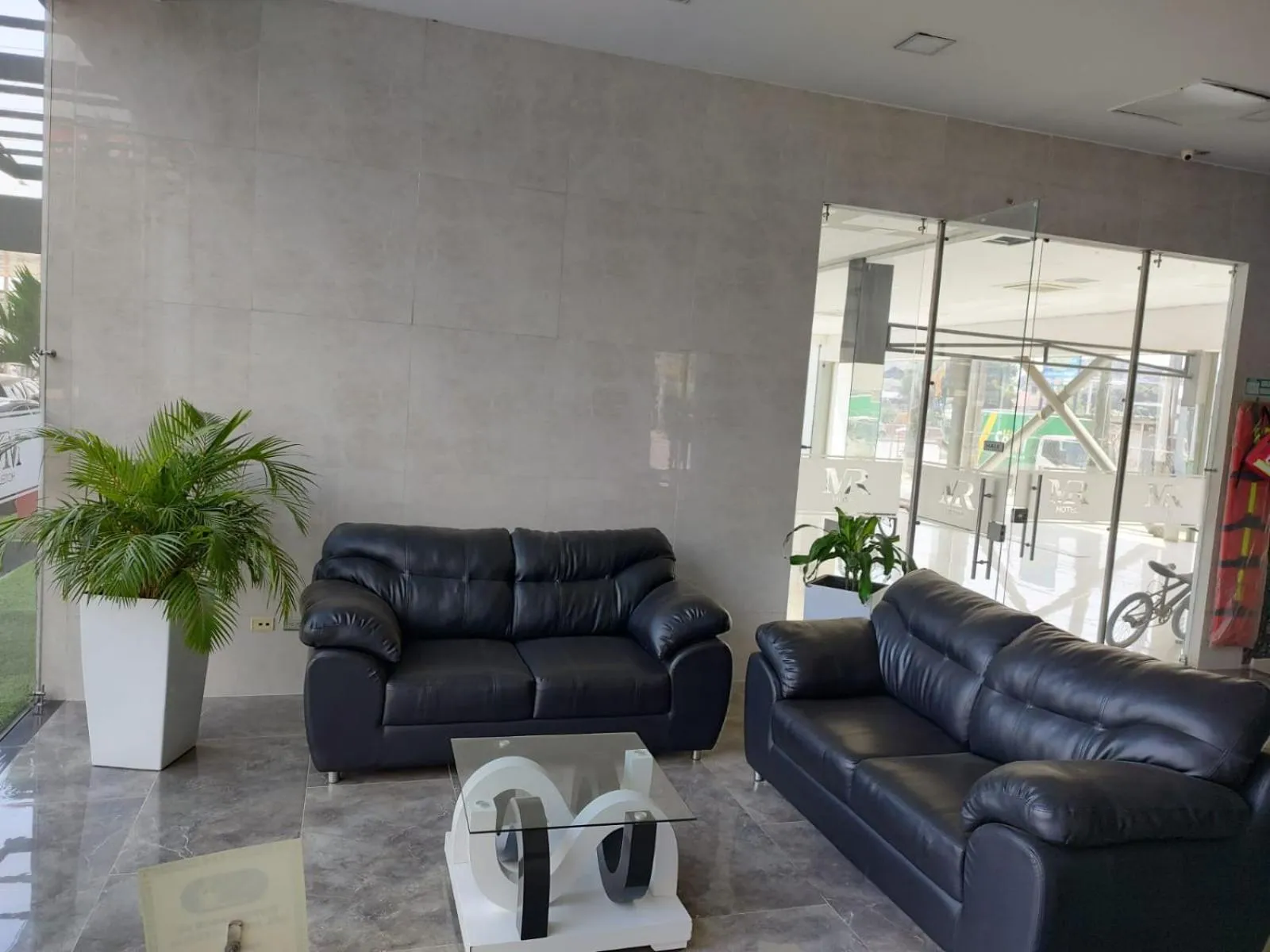 Living room in Hotel American Visa Cali