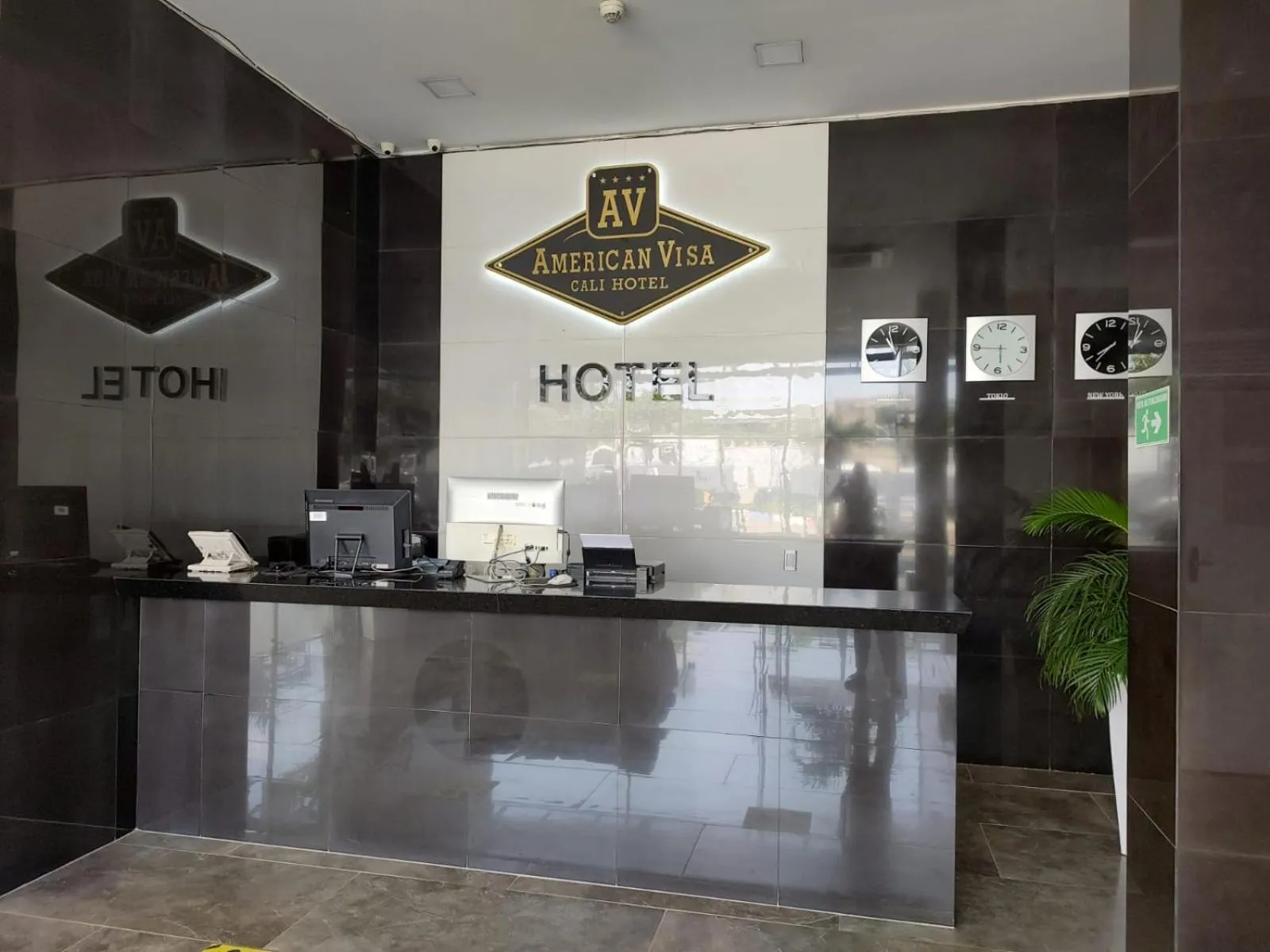 Property logo or sign in Hotel American Visa Cali