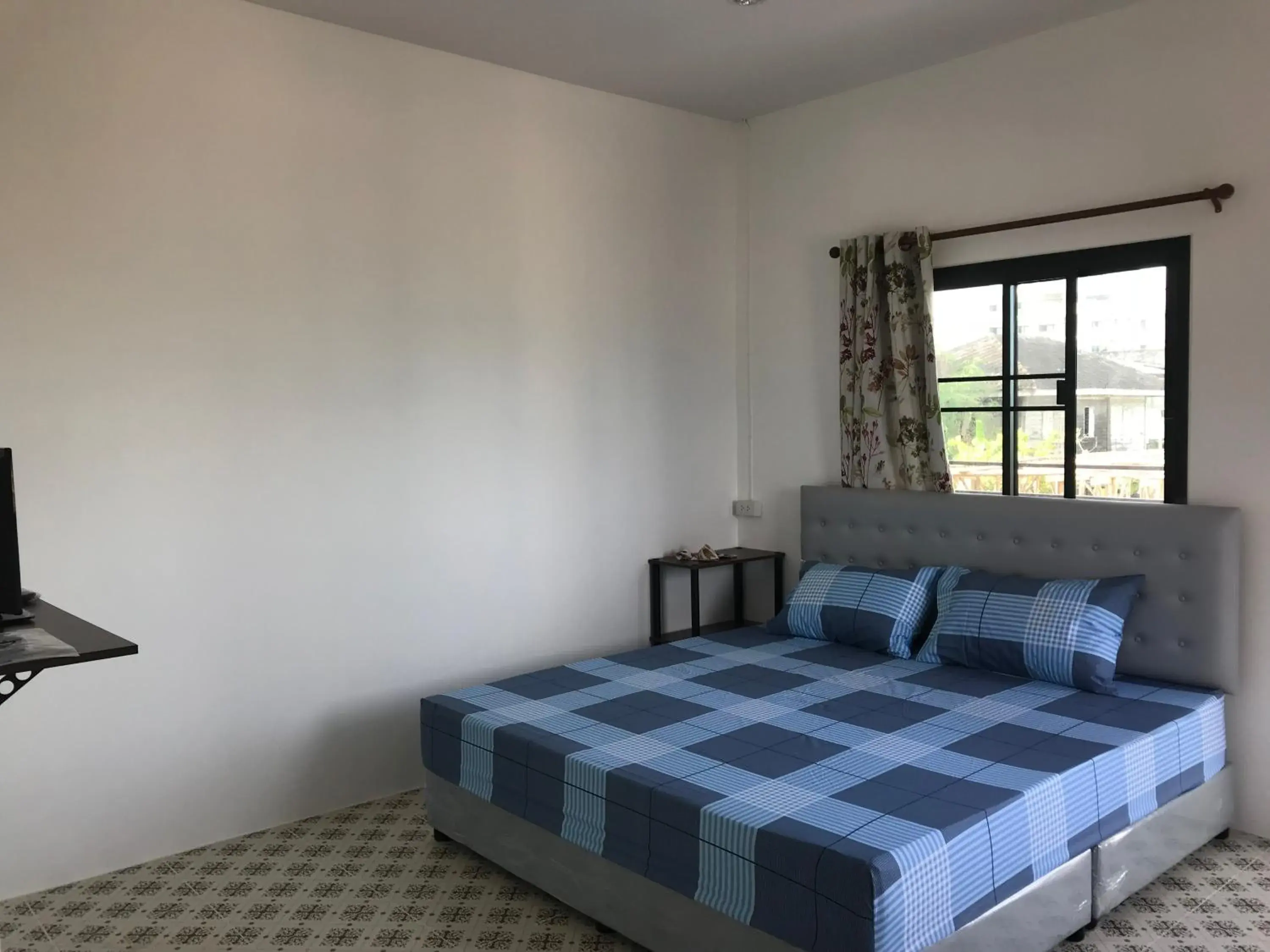 King Room - single occupancy in grandmabalcony King Room - single occupancy in grandmabalcony