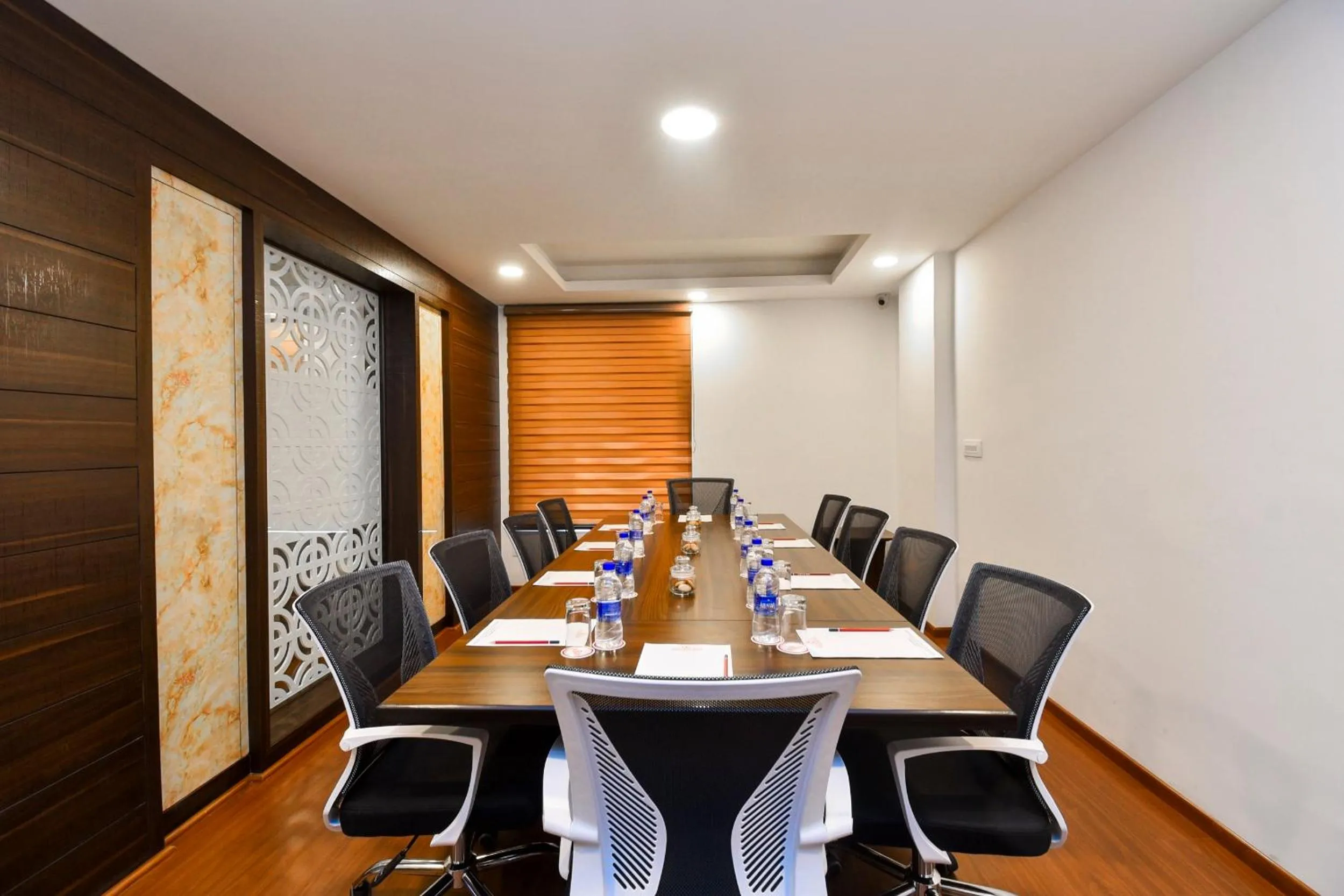 Meeting/conference room in Hotel Suncity Plaza, Sitapura, Jaipur