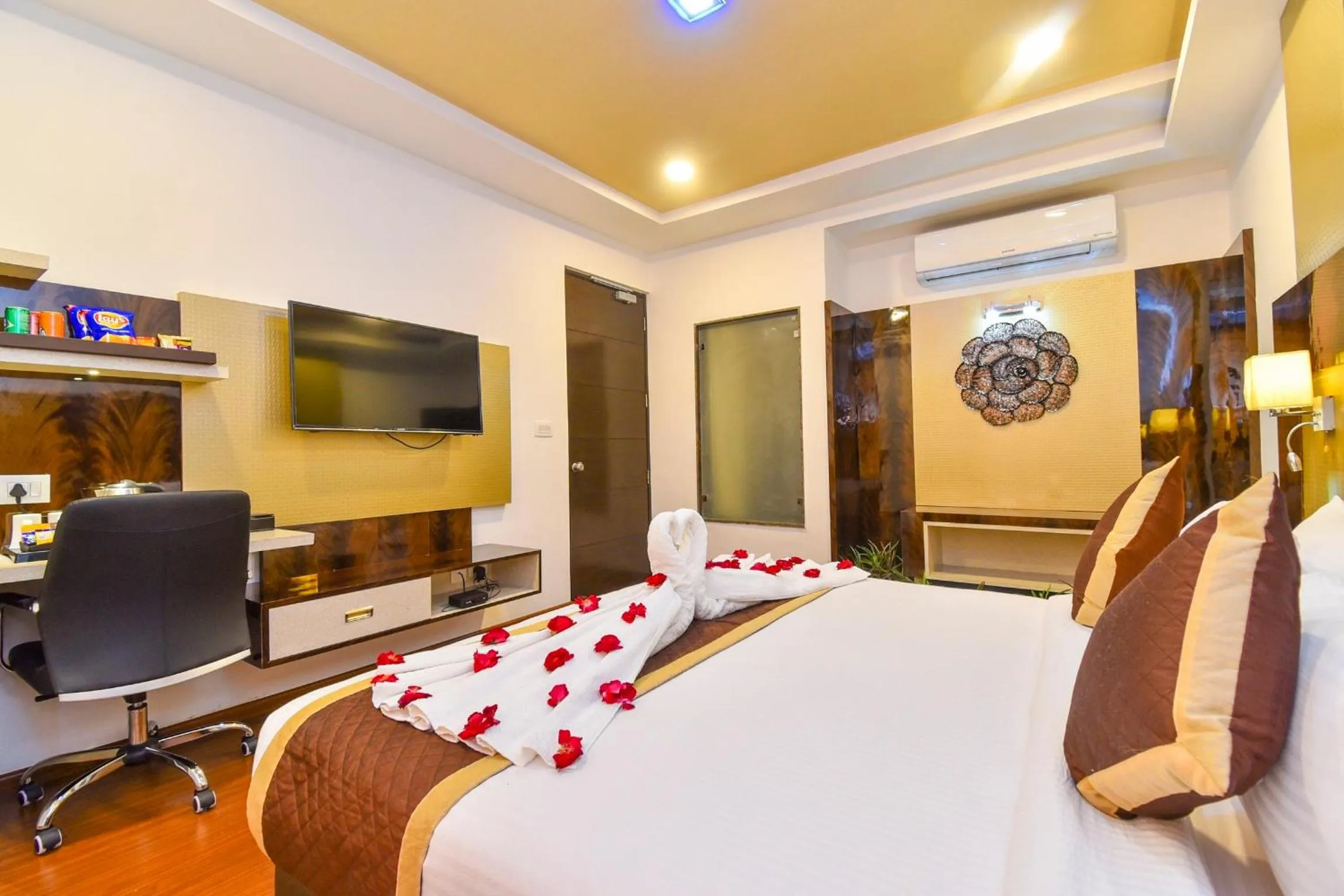Bedroom, Bed in Hotel Suncity Plaza, Sitapura, Jaipur
