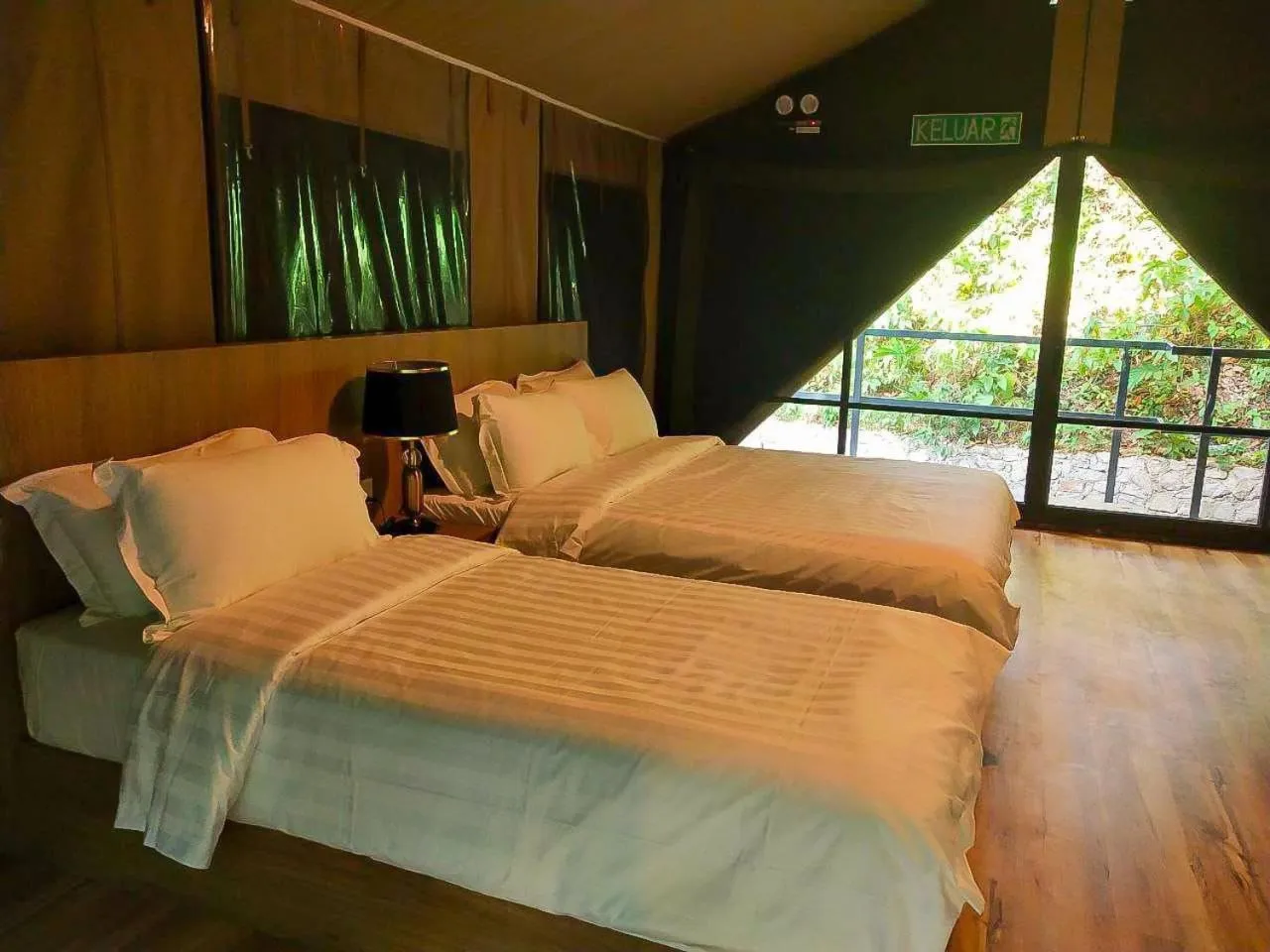 Bed in Boulder Valley