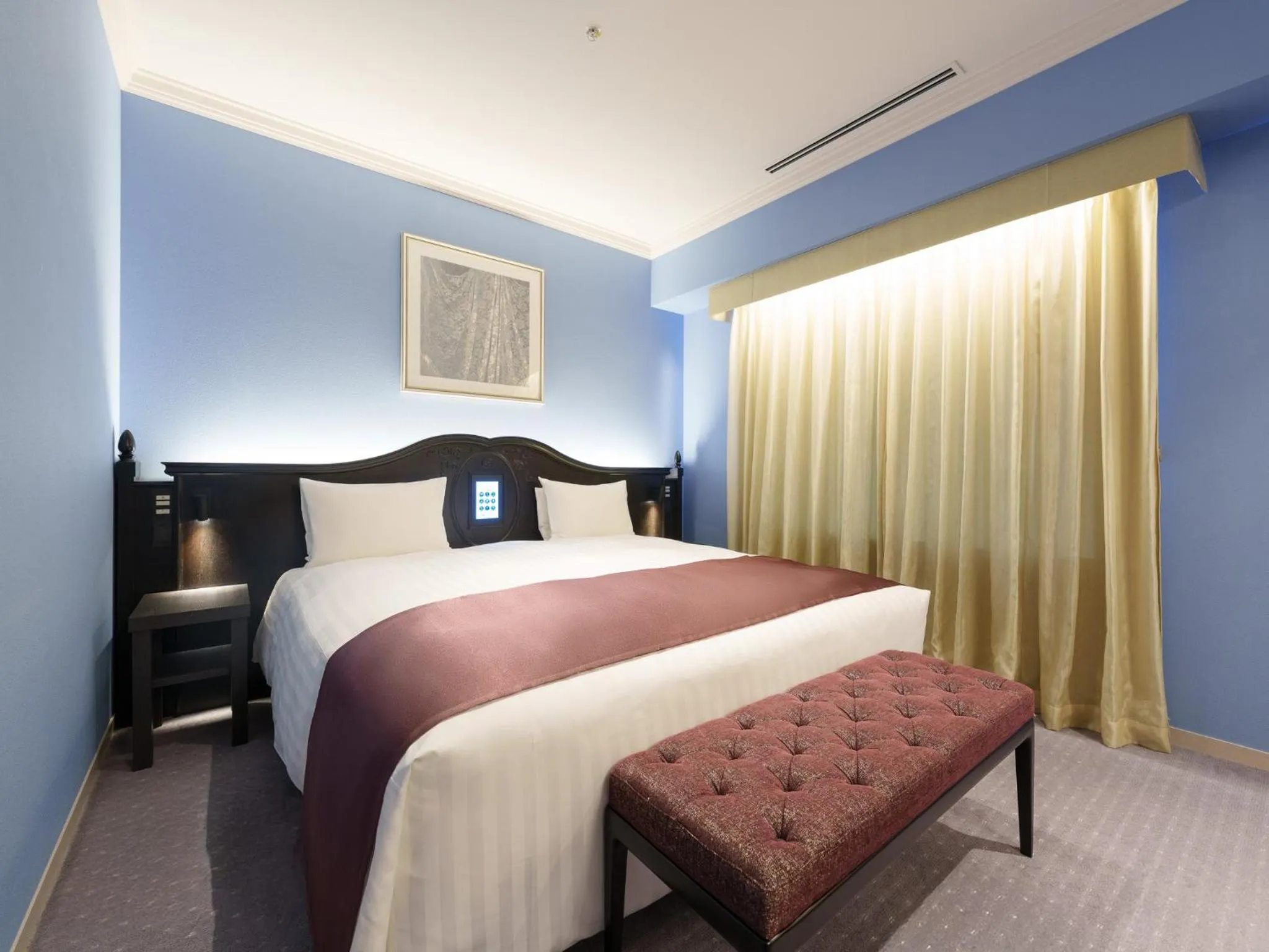 Bed in LIBER HOTEL Osaka