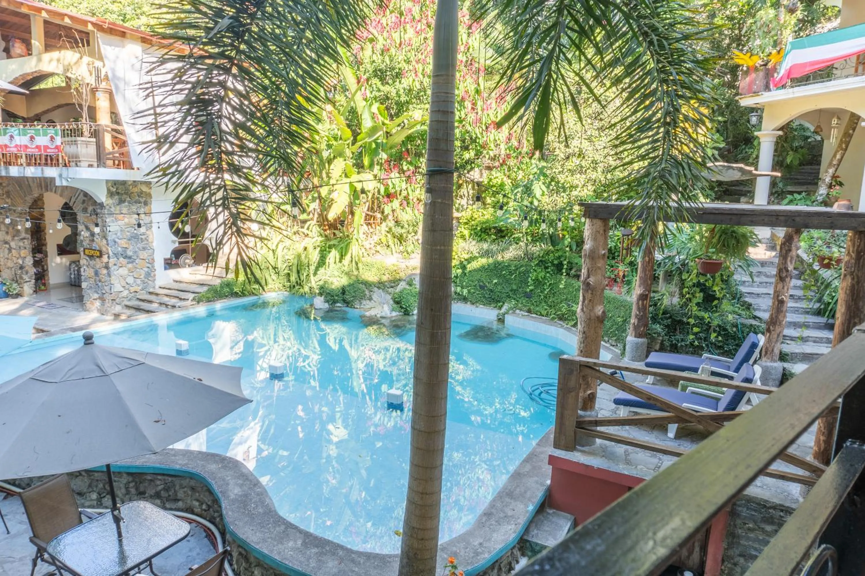 Pool view in Hotel Paraíso Encantado