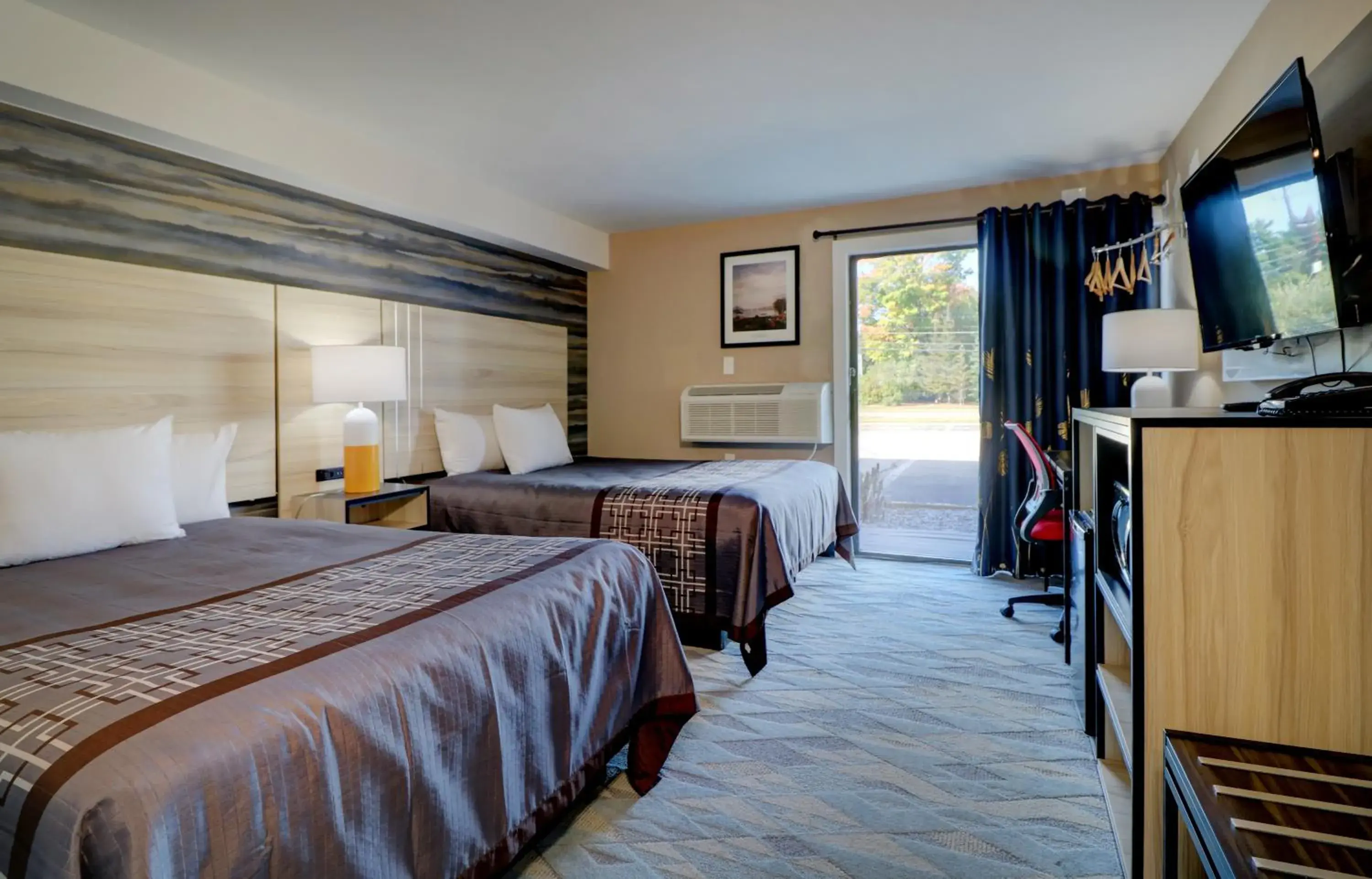 Standard Double Room with Two Double Beds in Yankee Clipper Inn, SureStay Collection by Best Western Standard Double Room with Two Double Beds in Yankee Clipper Inn, SureStay Collection by Best Western