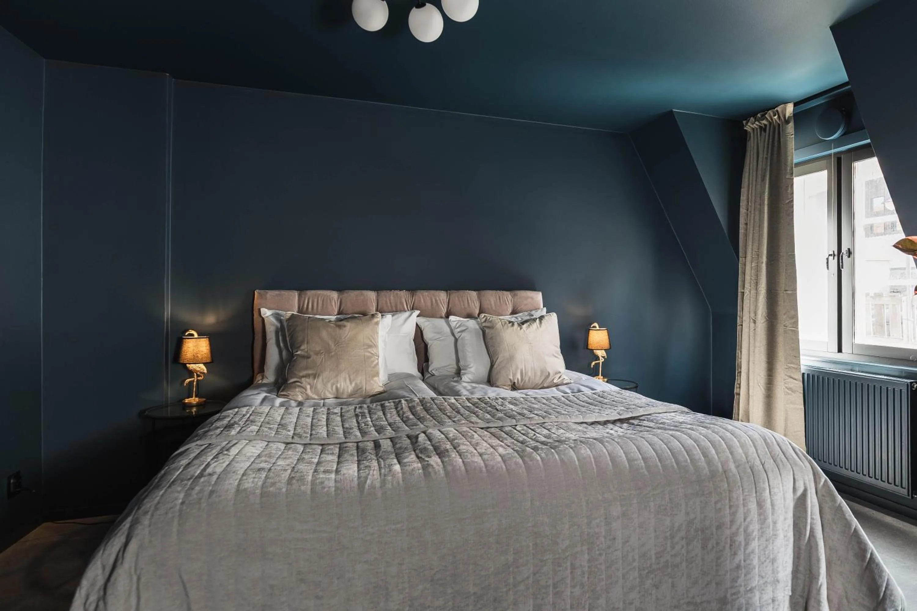 Bed in Villa Gutebagge Hotell