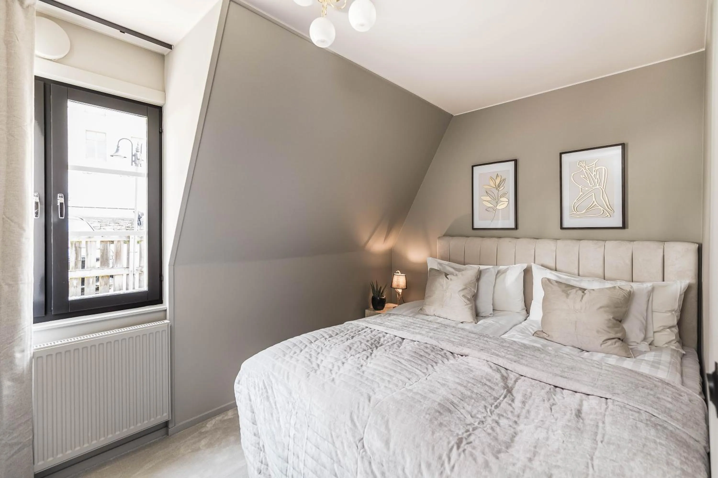 Bed in Villa Gutebagge Hotell