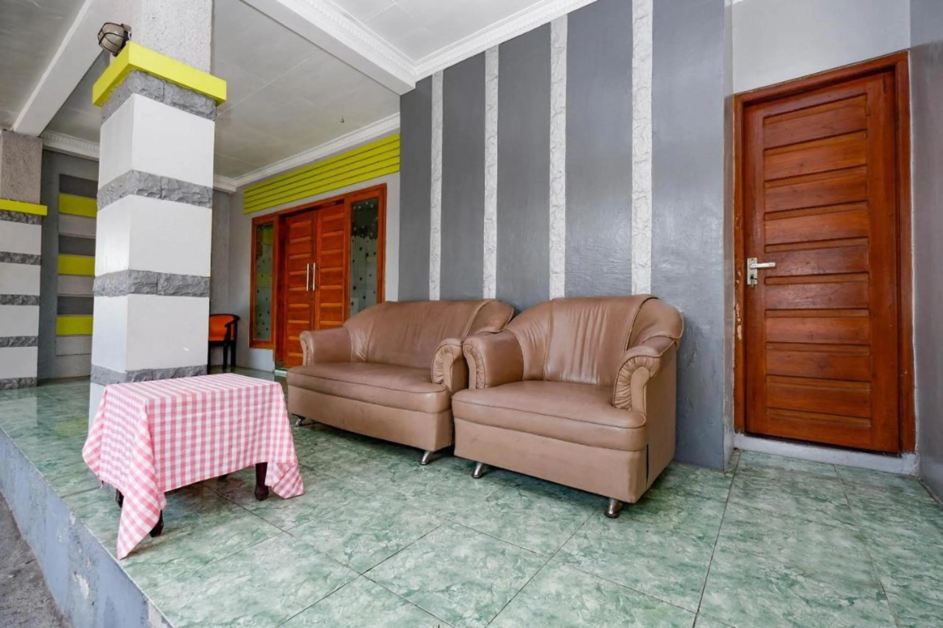 Communal lounge/ TV room in Griya Sakura Syariah near UMS