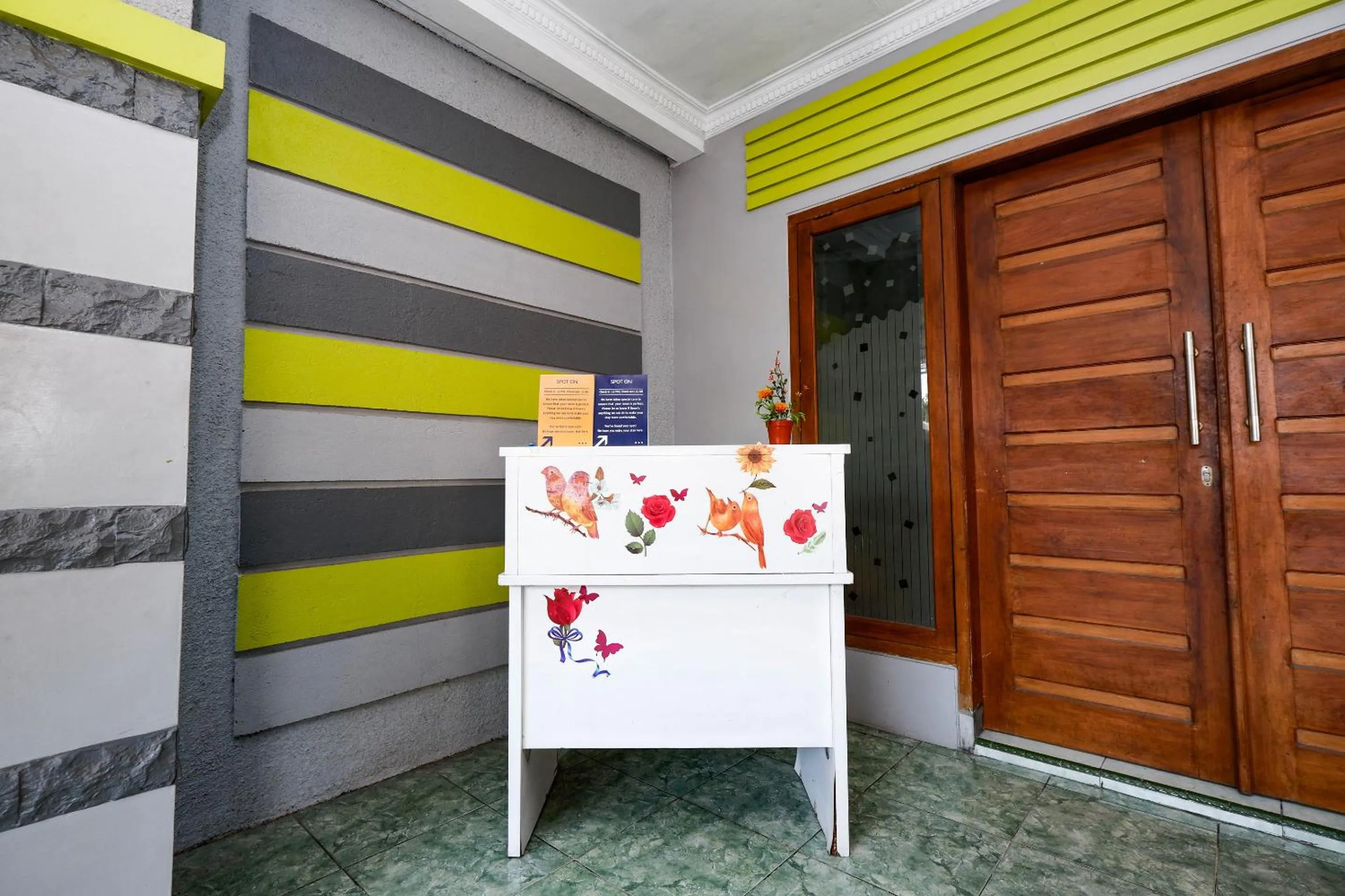 Lobby or reception in Griya Sakura Syariah near UMS