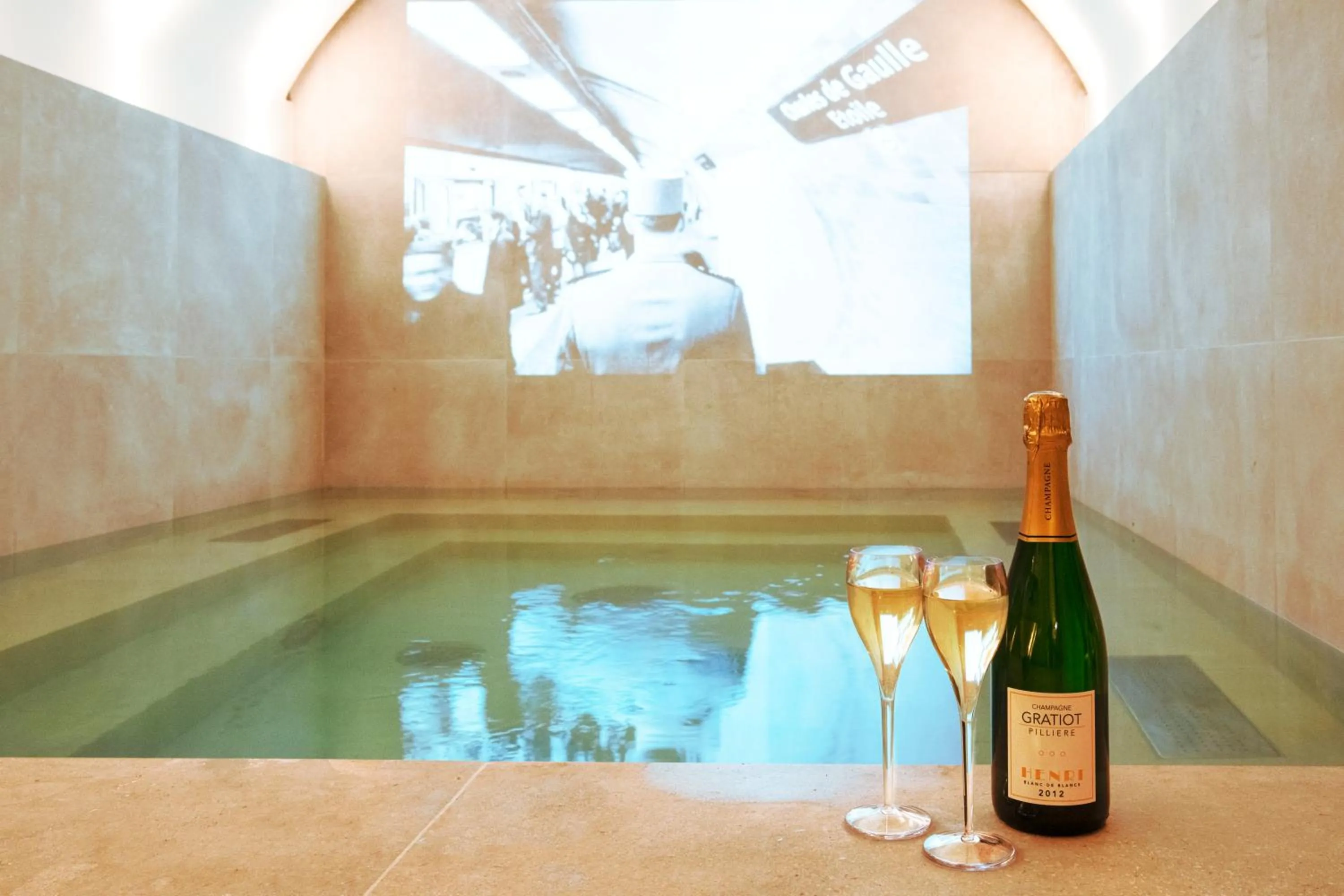 Spa and wellness centre/facilities in Dadou Paris